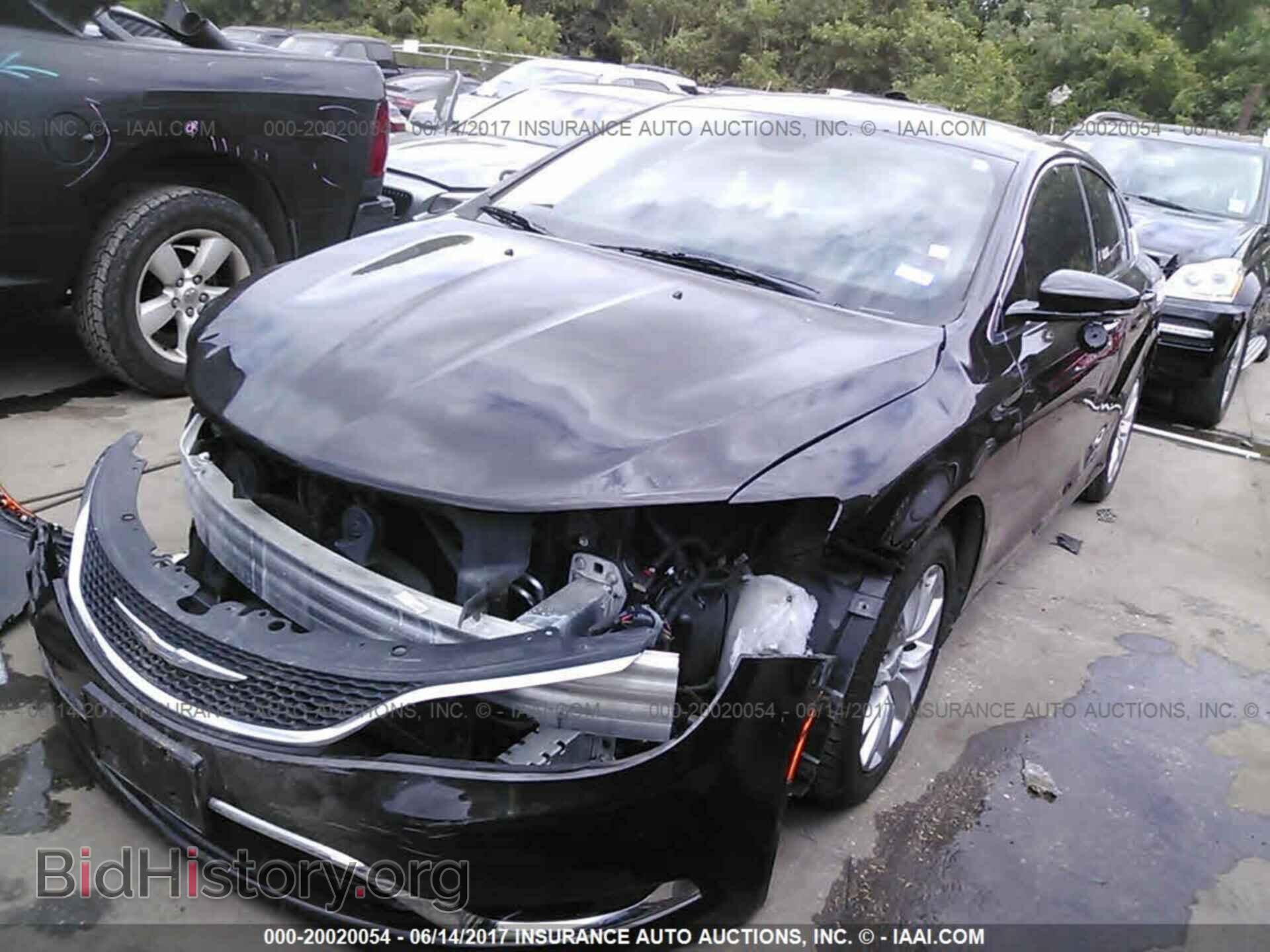 2015 Chrysler 200 - VIN: 1C3CCCCB9FN581873 - Photo 2
