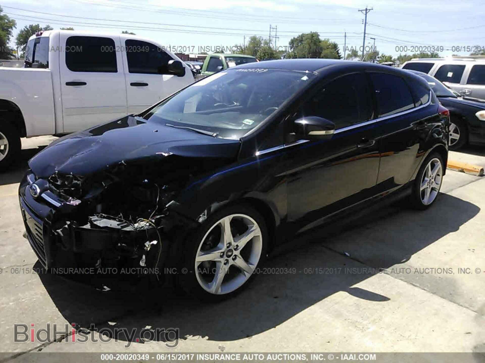 2012 Ford Focus - VIN: 1FAHP3N22CL100135 - Photo 2
