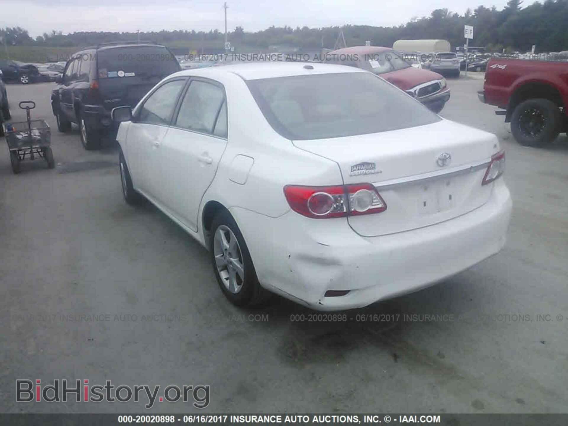 2013 Toyota Corolla - VIN: 2T1BU4EE5DC971225 - Photo 3