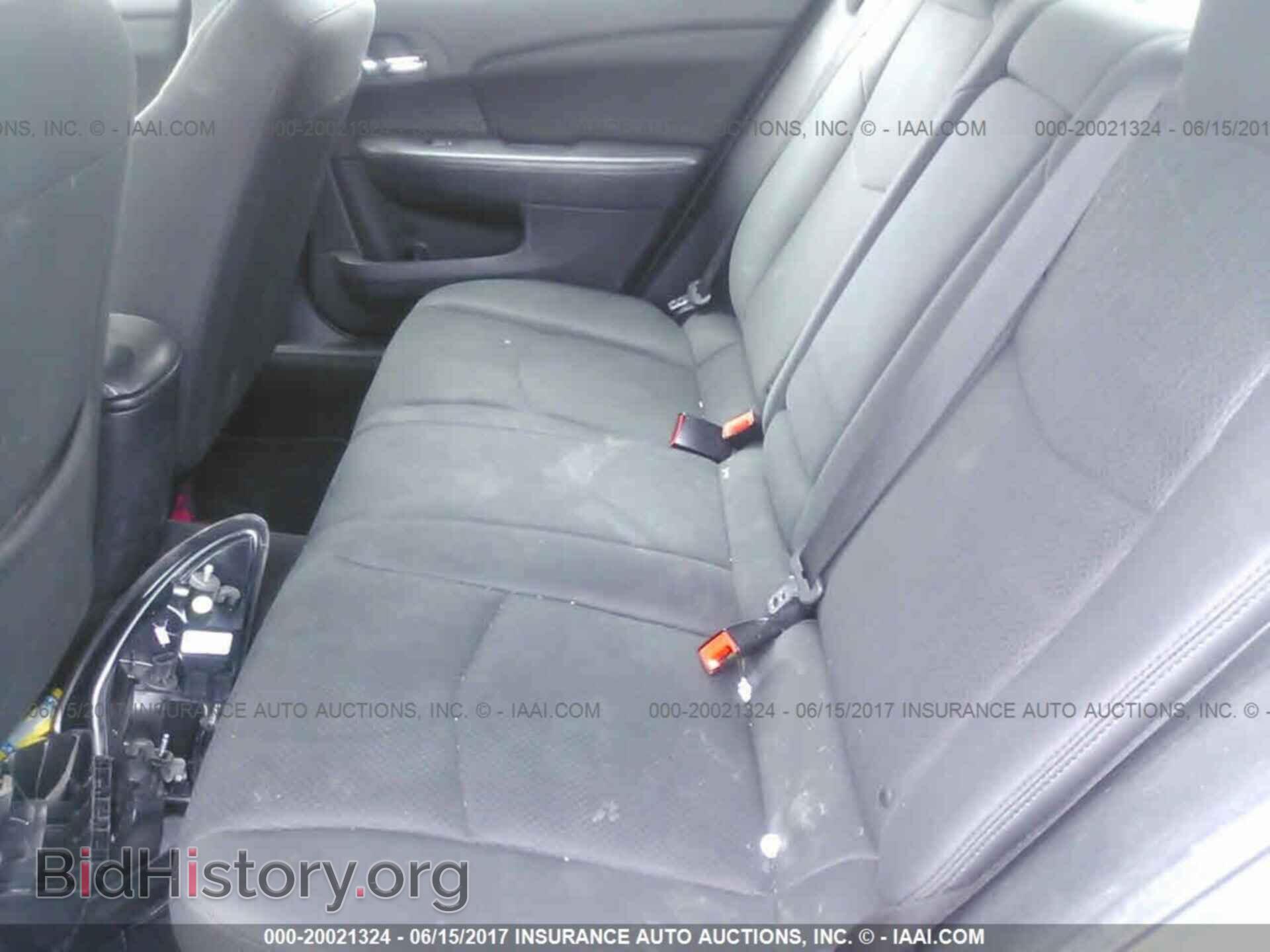 2011 Chrysler 200 - VIN: 1C3BC4FB4BN522415 - Photo 8