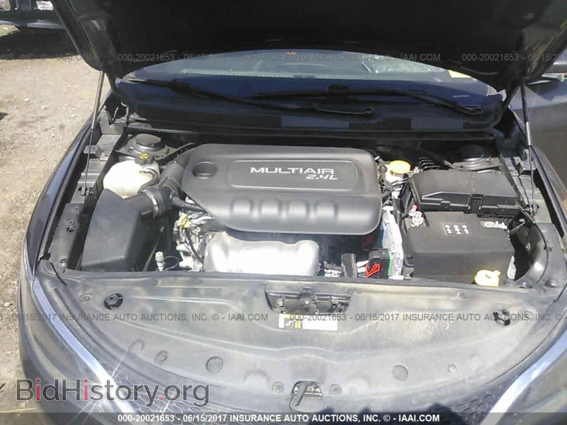 2015 Chrysler 200 - VIN: 1C3CCCAB5FN721856 - Photo 10