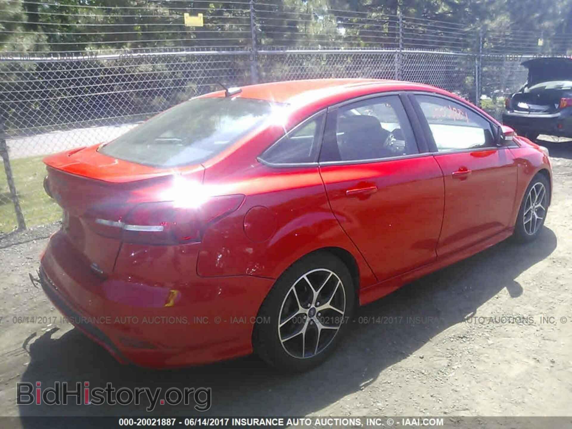 2015 Ford Focus - VIN: 1FADP3F21FL220297 - Фото 4