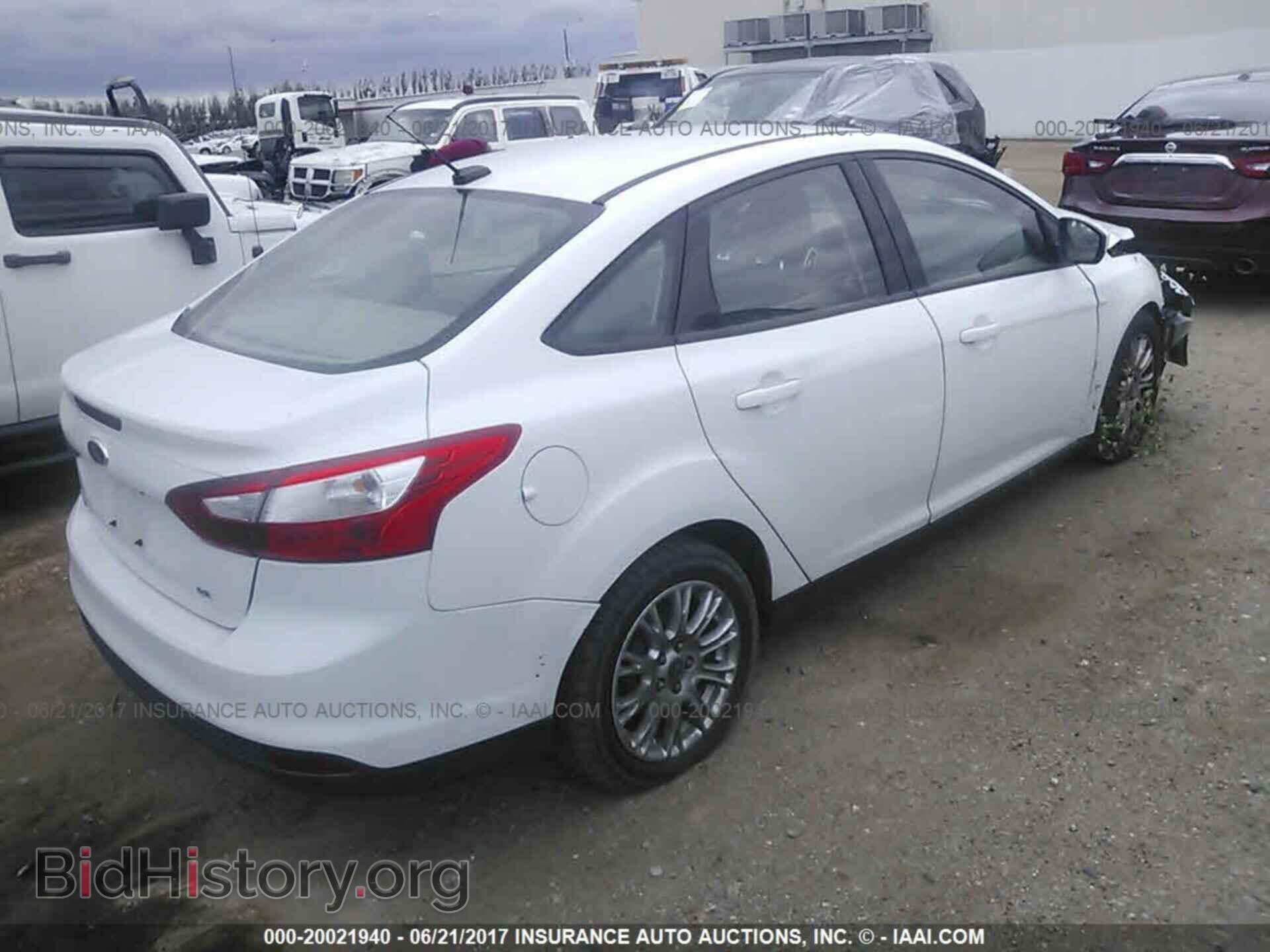 2012 Ford Focus - VIN: 1FAHP3F20CL179383 - Photo 4