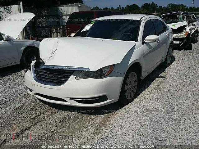 2014 Chrysler 200 - VIN: 1C3CCBAB7EN142179 - Photo 2