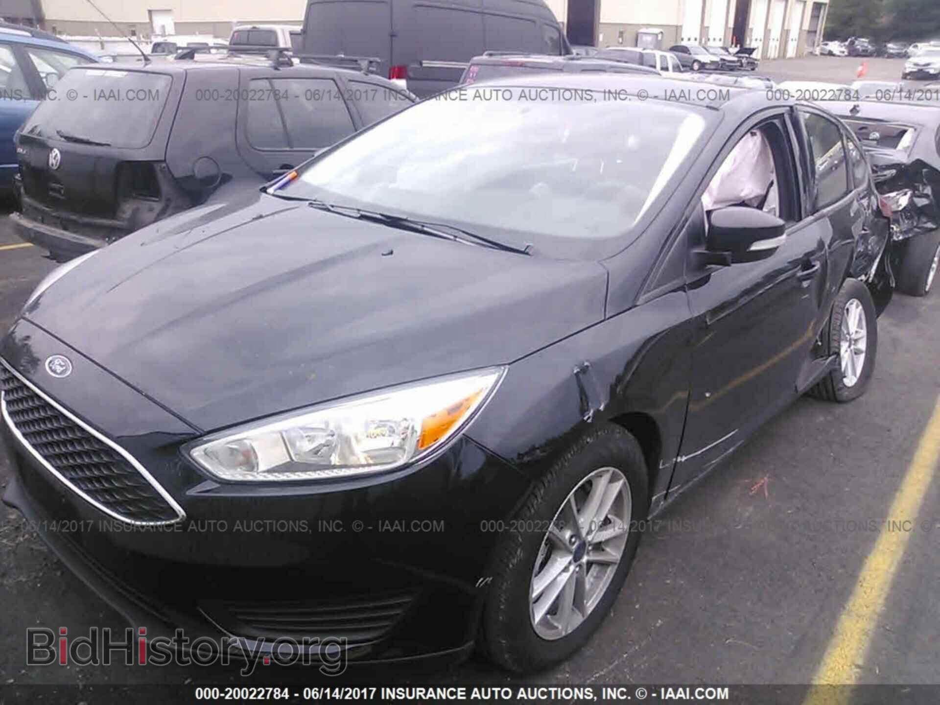 2017 Ford Focus - VIN: 1FADP3K27HL246184 - Photo 2