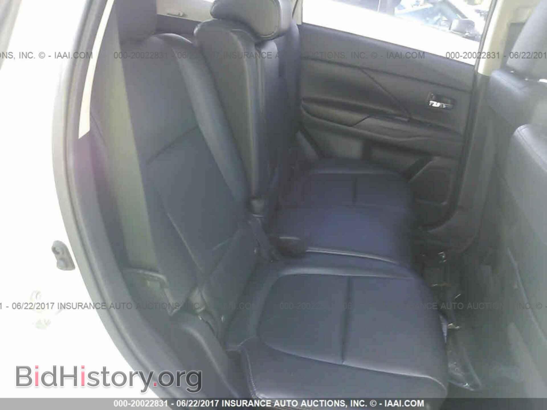 2016 Mitsubishi Outlander - VIN: JA4AD3A31GZ014833 - Фото 8