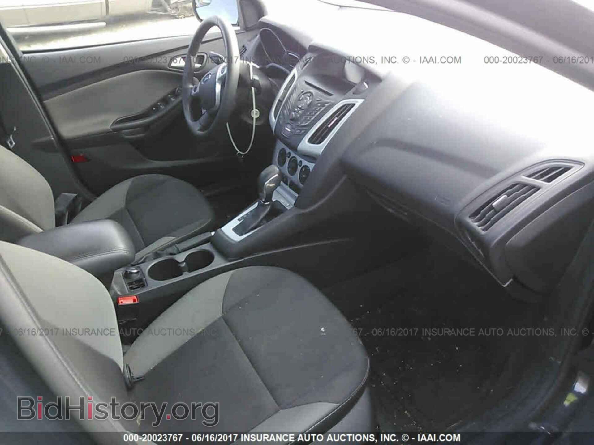 2014 Ford Focus - VIN: 1FADP3F23EL105764 - Photo 5