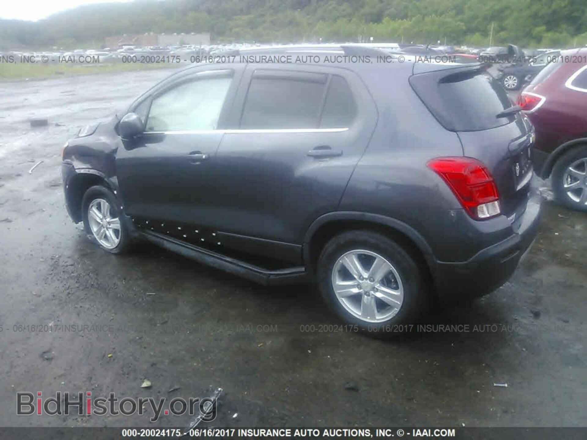 2016 Chevrolet Trax - VIN: 3GNCJPSB8GL179152 - Photo 3