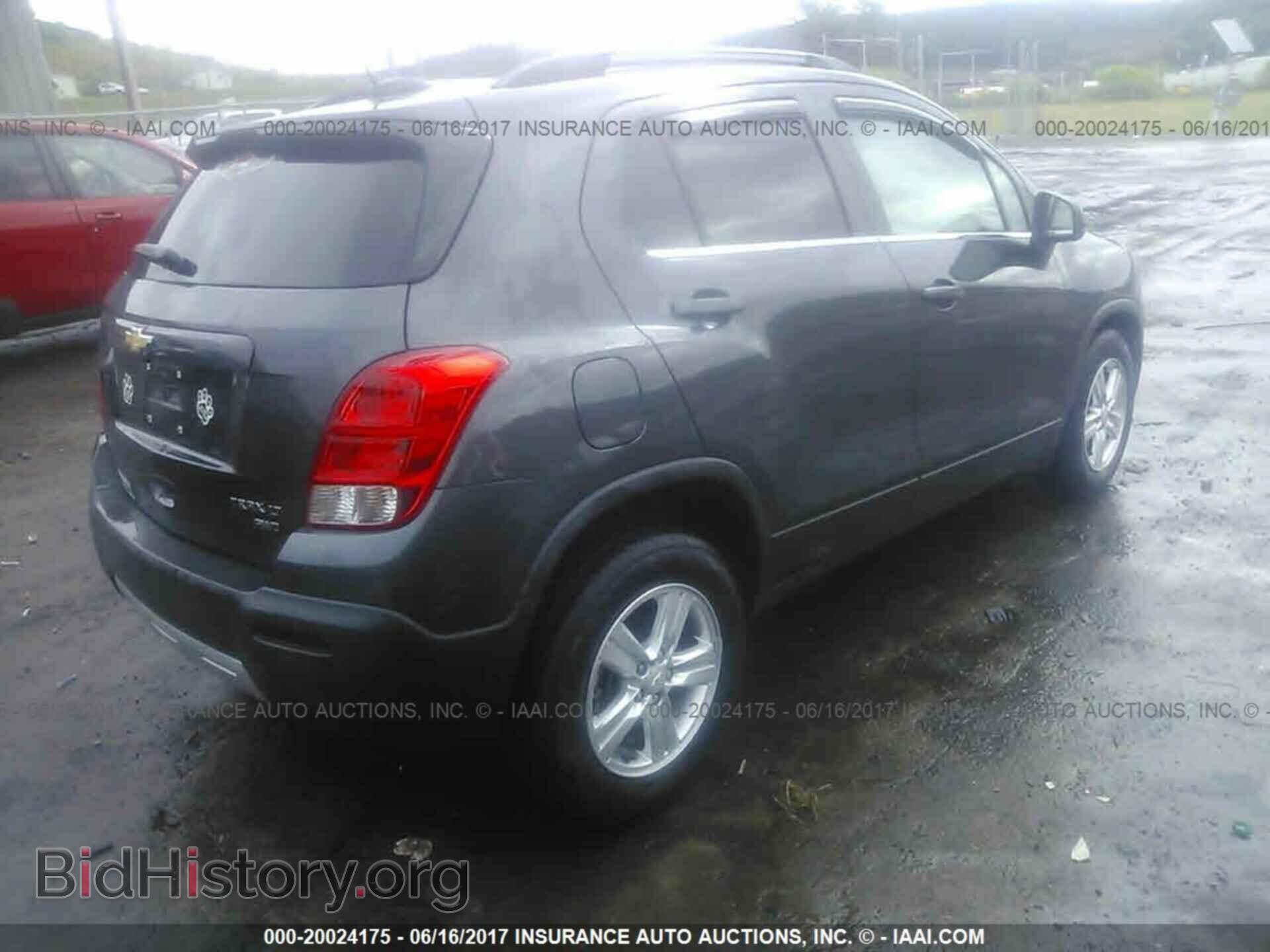 2016 Chevrolet Trax - VIN: 3GNCJPSB8GL179152 - Photo 4