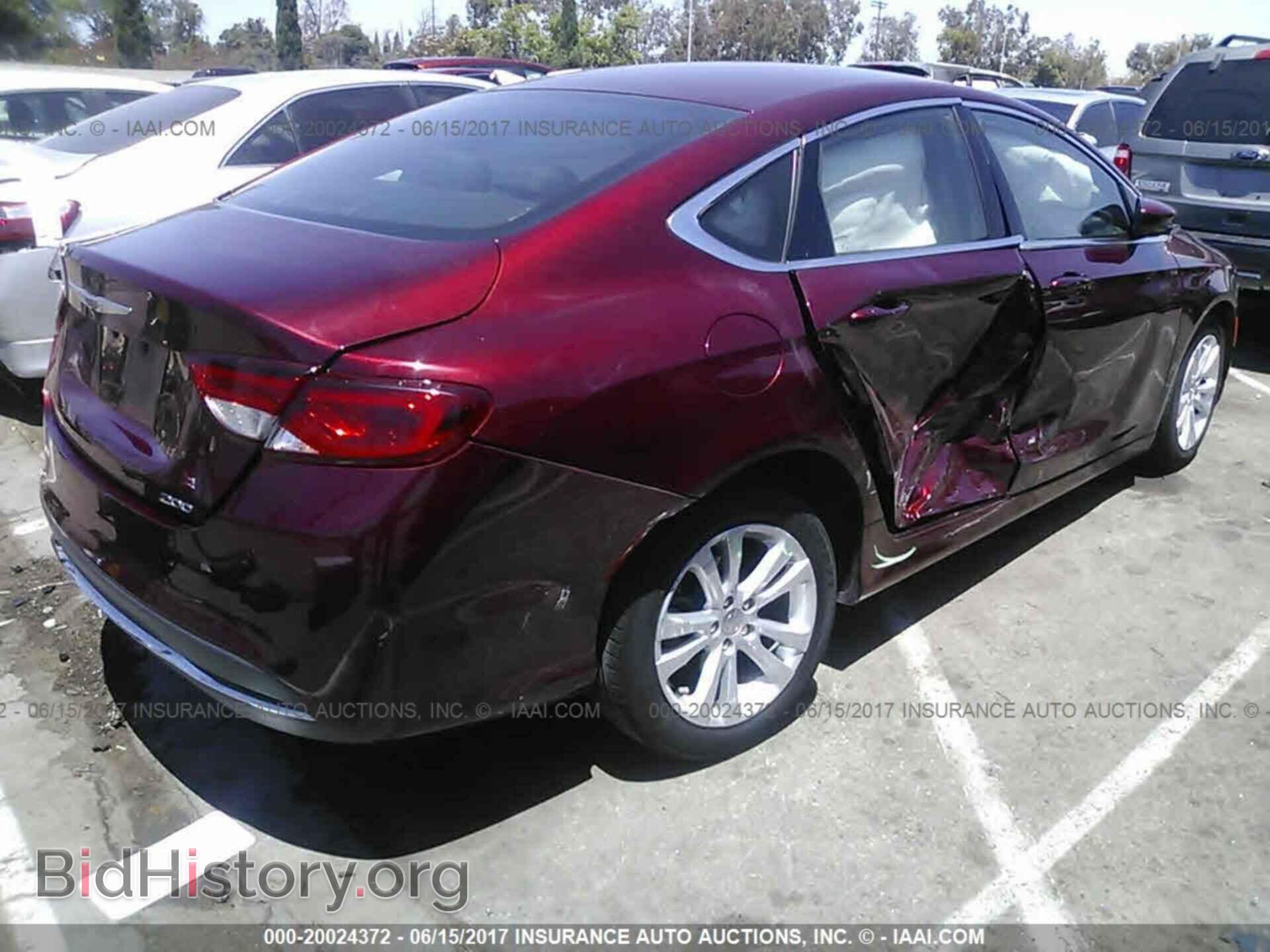 2016 Chrysler 200 - VIN: 1C3CCCAB7GN168046 - Photo 4
