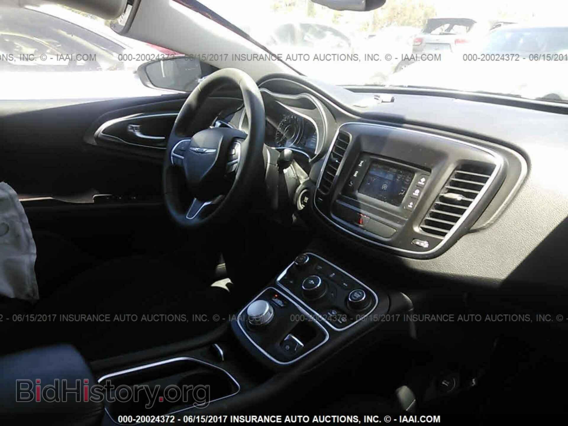 2016 Chrysler 200 - VIN: 1C3CCCAB7GN168046 - Photo 5