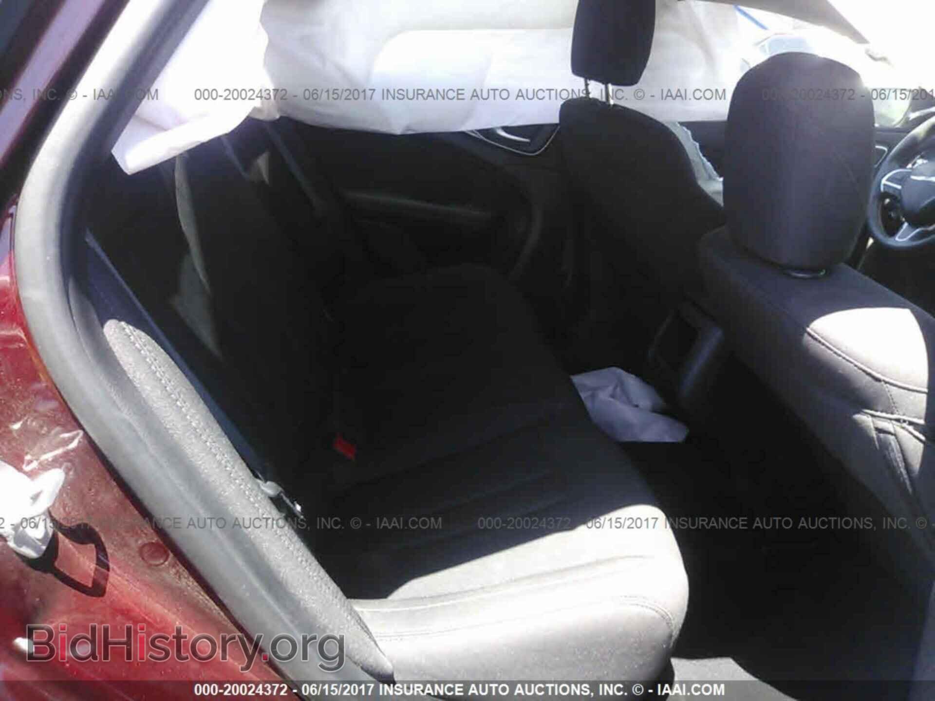 2016 Chrysler 200 - VIN: 1C3CCCAB7GN168046 - Photo 8