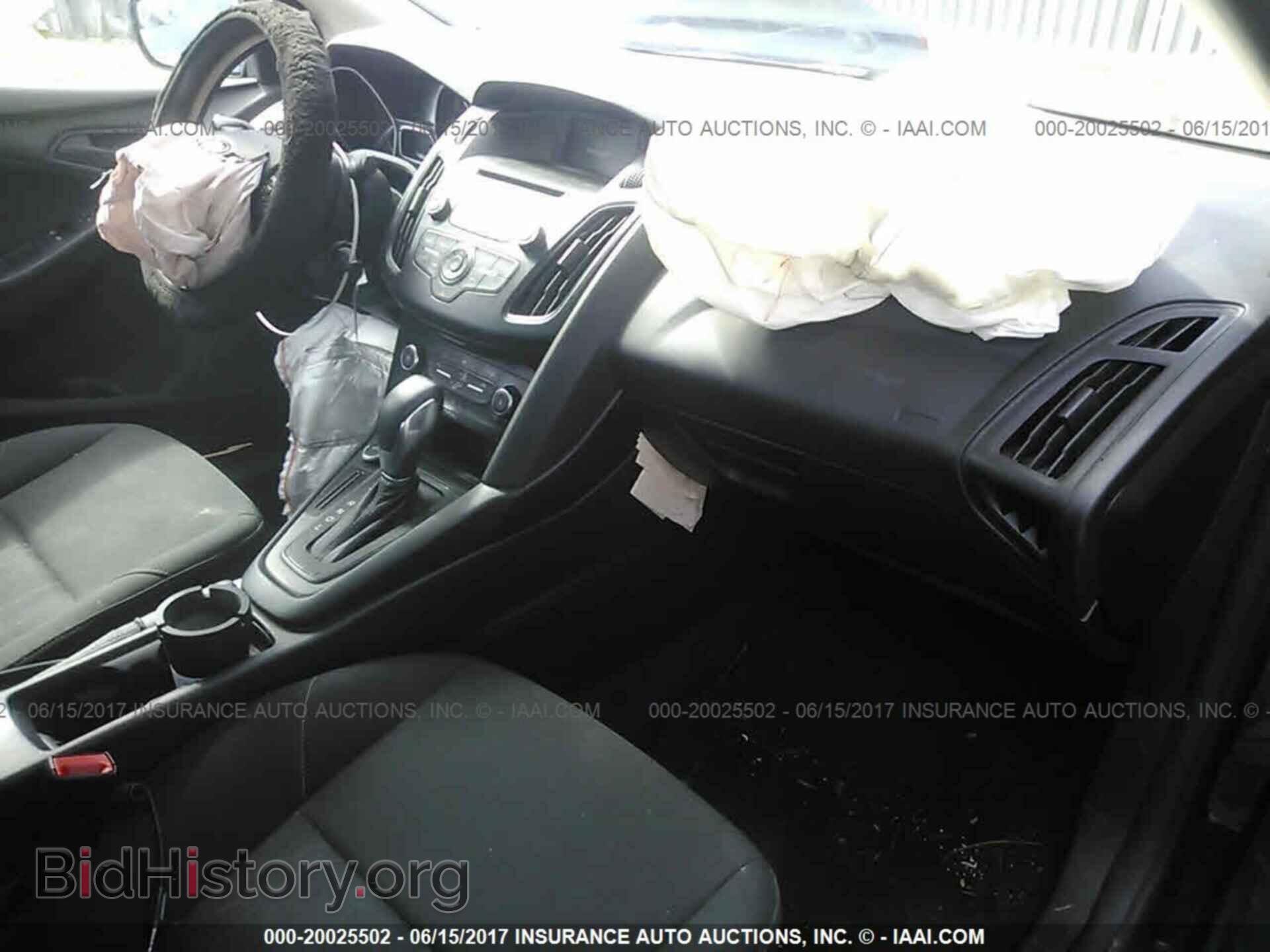 2015 Ford Focus - VIN: 1FADP3E20FL304659 - Photo 5