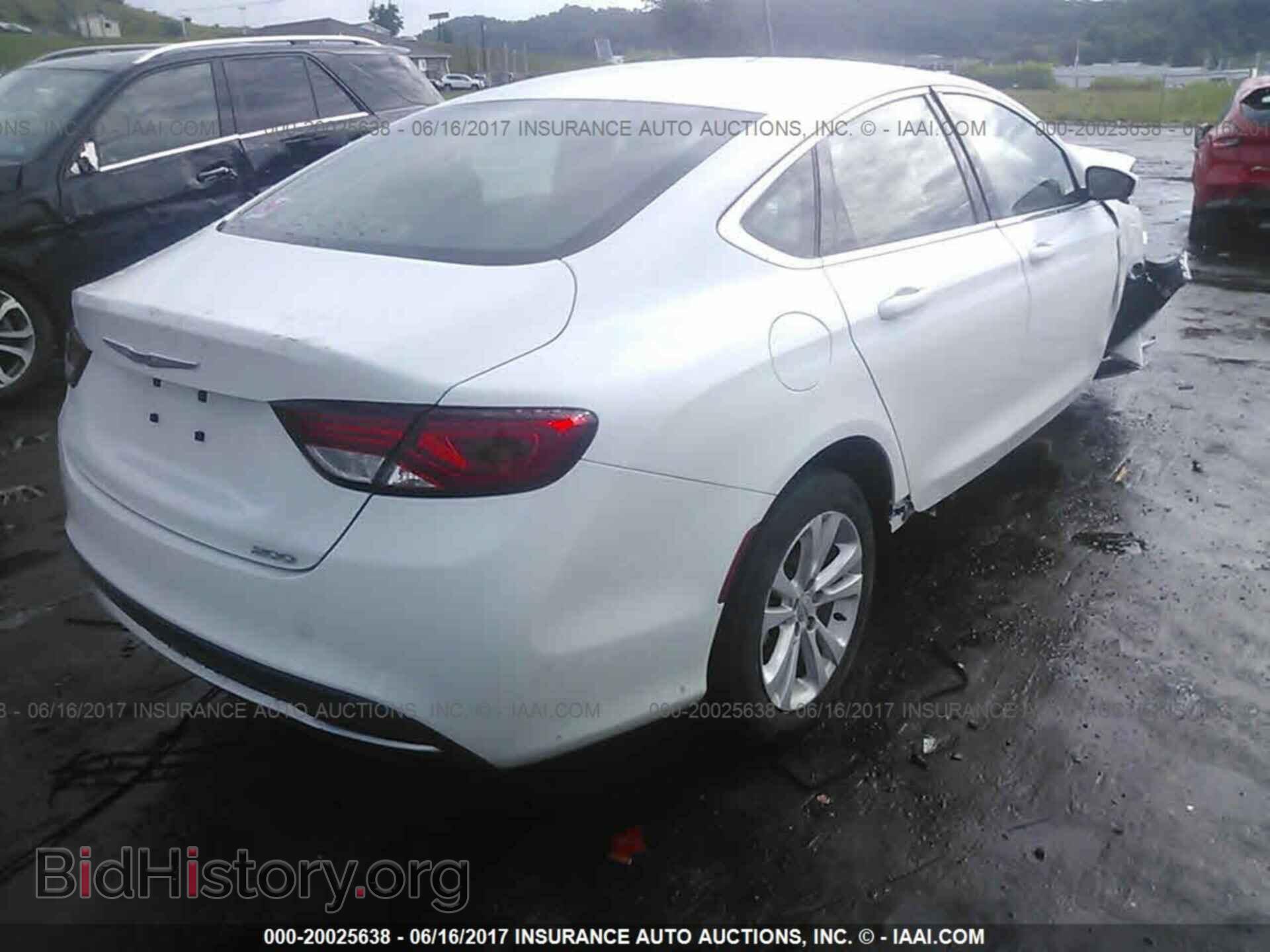 2015 Chrysler 200 - VIN: 1C3CCCAB5FN679124 - Photo 4