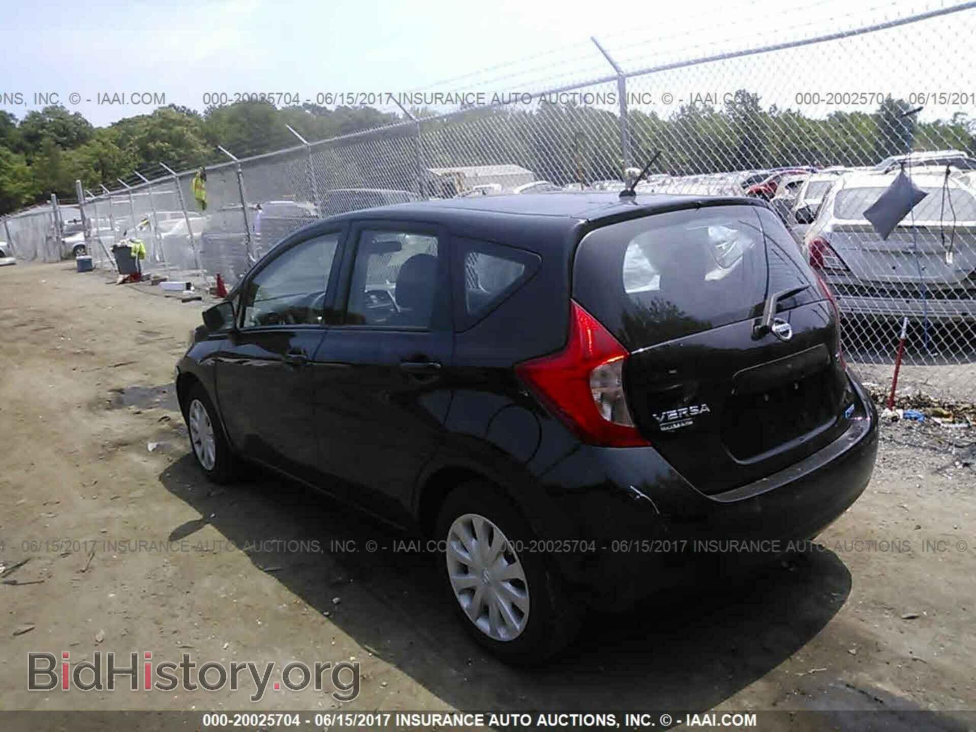 2015 Nissan Versa note - VIN: 3N1CE2CP0FL402070 - Фото 3