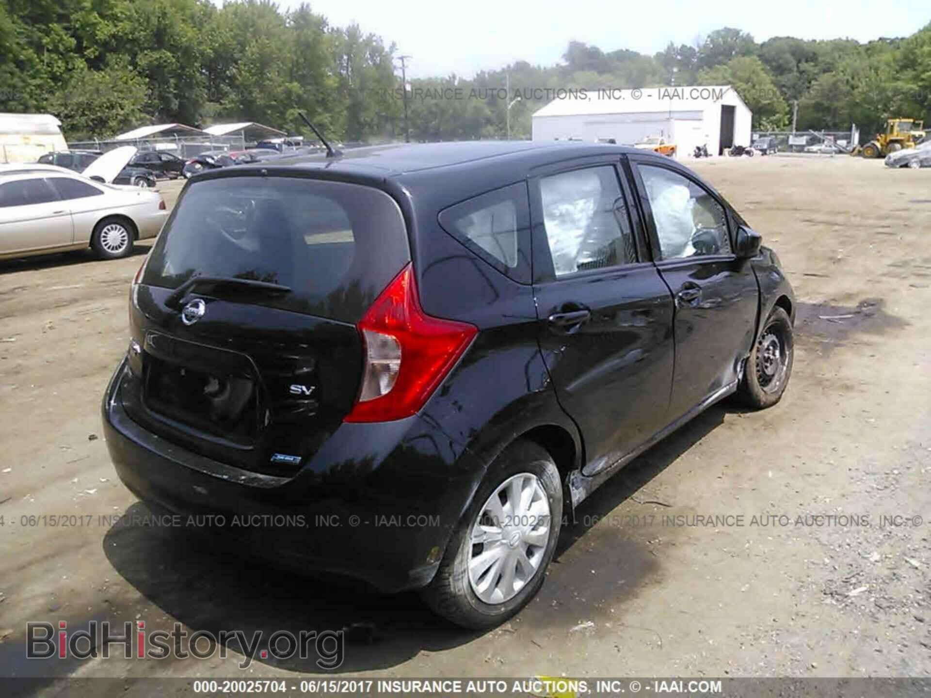 2015 Nissan Versa note - VIN: 3N1CE2CP0FL402070 - Фото 4