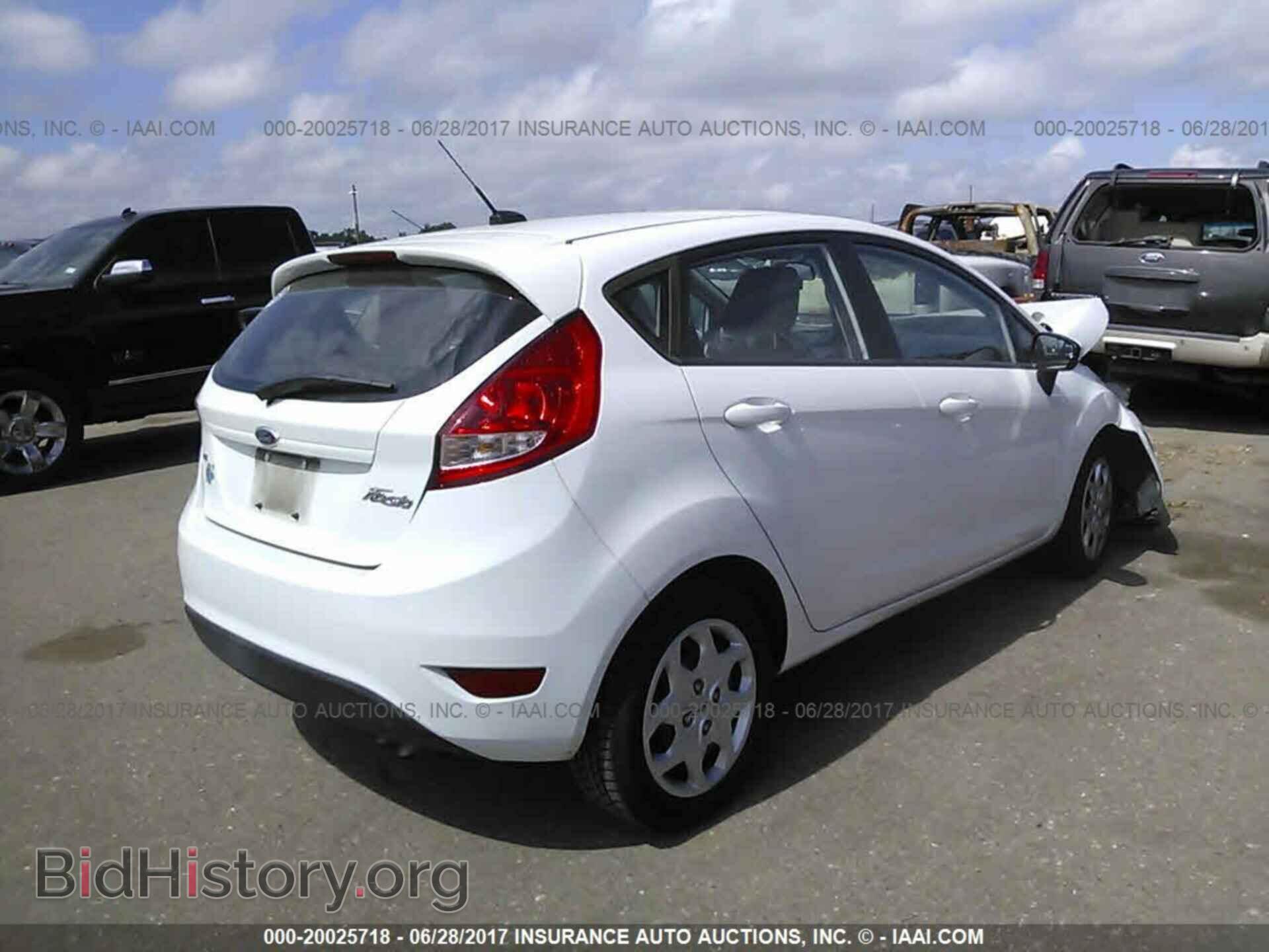2012 Ford Fiesta - VIN: 3FADP4EJ1CM140541 - Photo 4