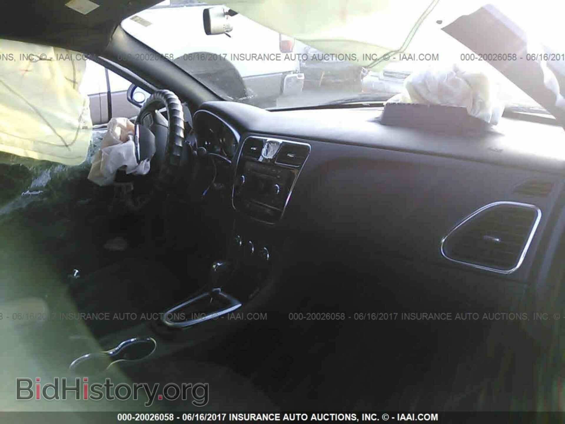 2013 Chrysler 200 - VIN: 1C3CCBAB3DN660482 - Photo 5
