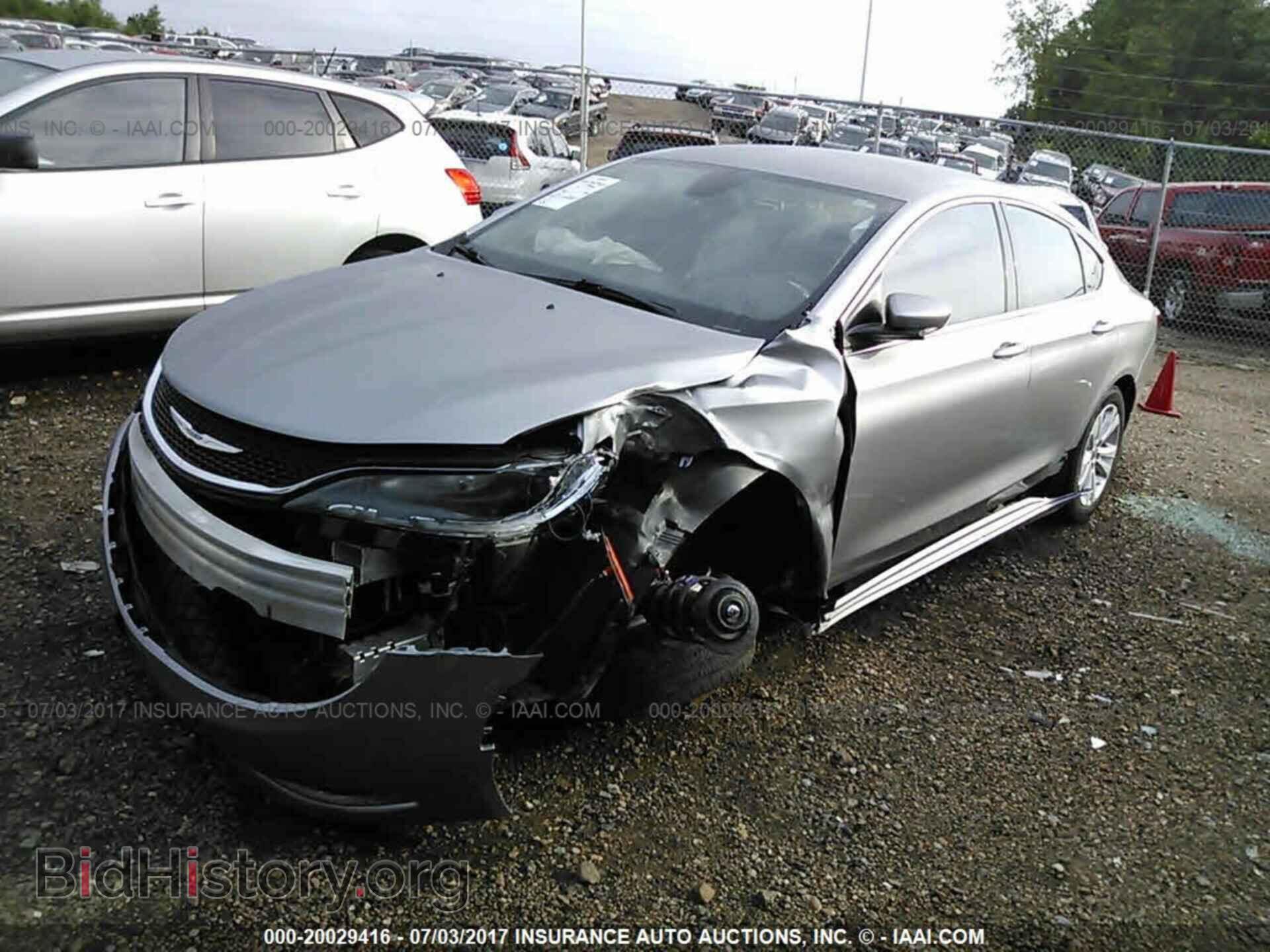 2015 Chrysler 200 - VIN: 1C3CCCABXFN571629 - Photo 2