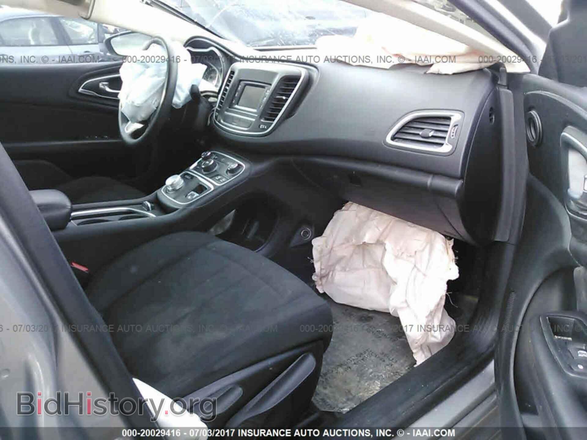 2015 Chrysler 200 - VIN: 1C3CCCABXFN571629 - Photo 5
