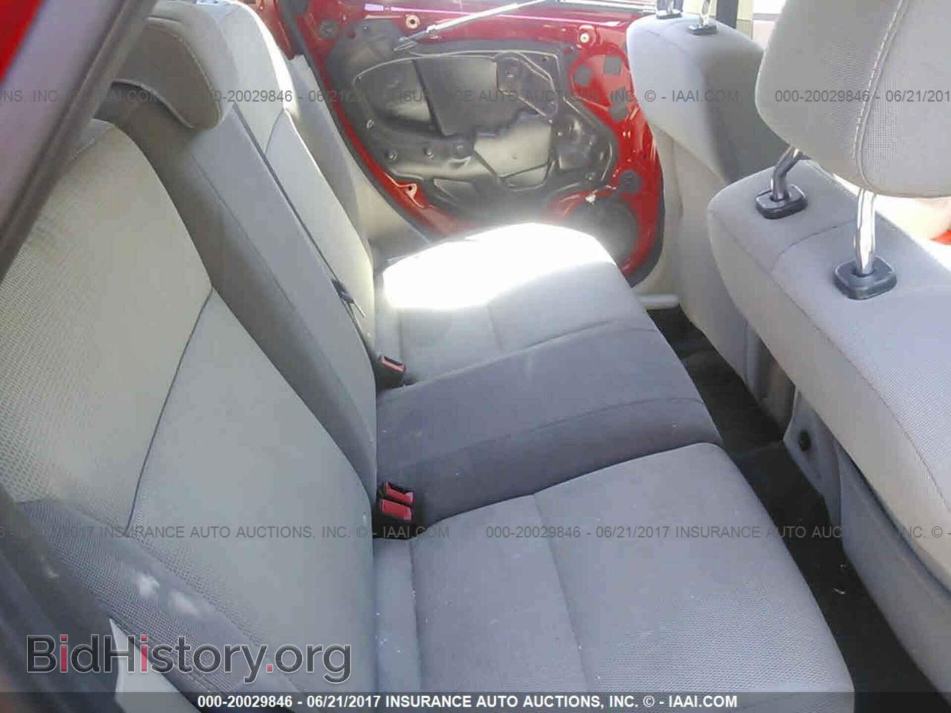 2012 Ford Focus - VIN: 1FAHP3K24CL266712 - Photo 8
