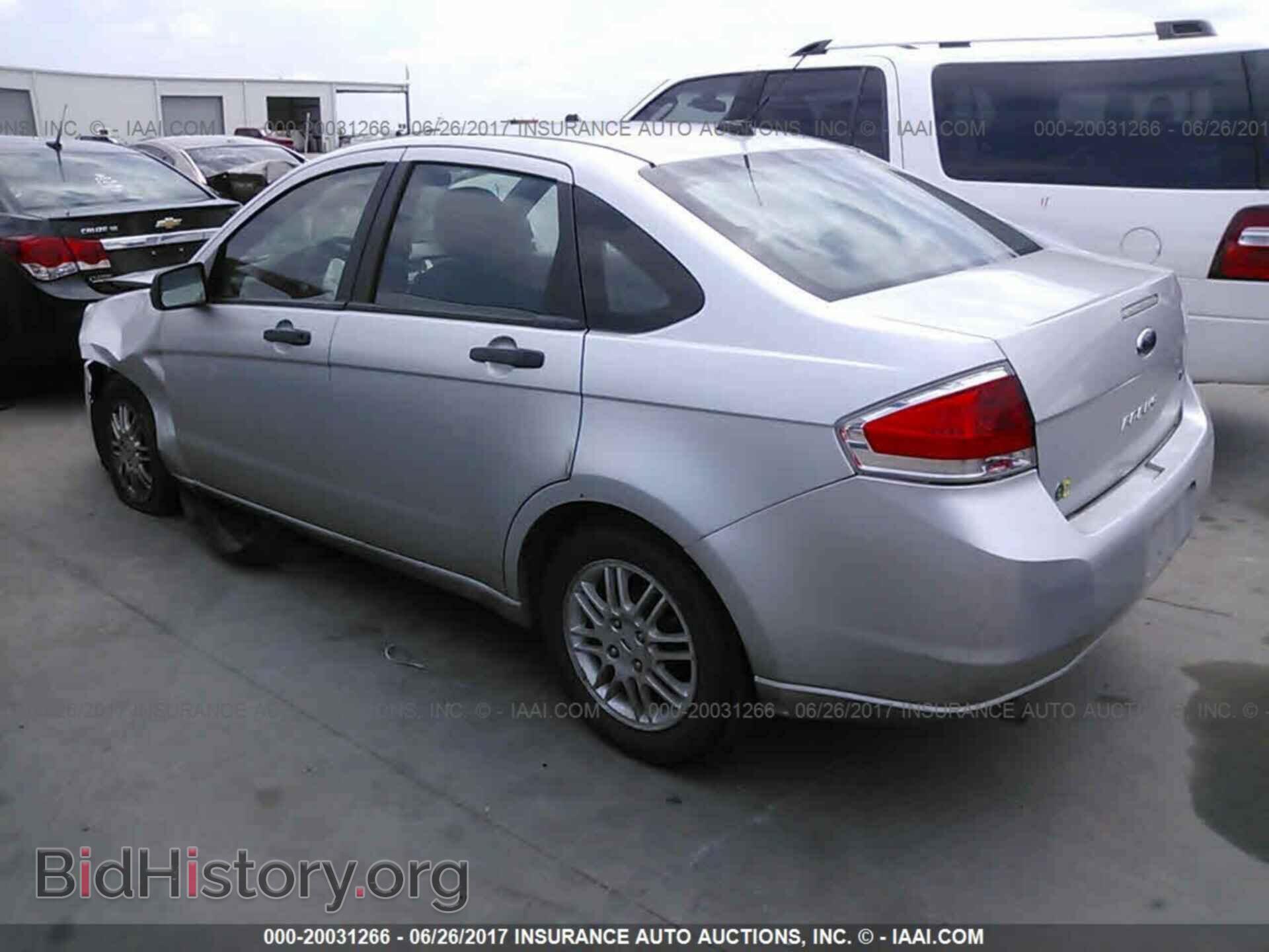 2011 Ford Focus - VIN: 1FAHP3FN7BW152124 - Фото 3