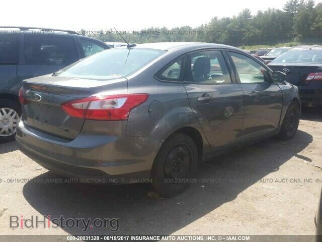 2012 Ford Focus - VIN: 1FAHP3F21CL124425 - Photo 4