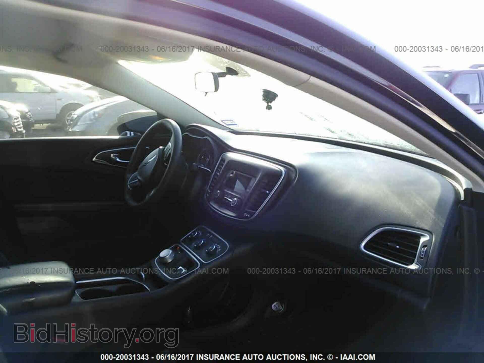 2015 Chrysler 200 - VIN: 1C3CCCFB7FN588770 - Photo 5