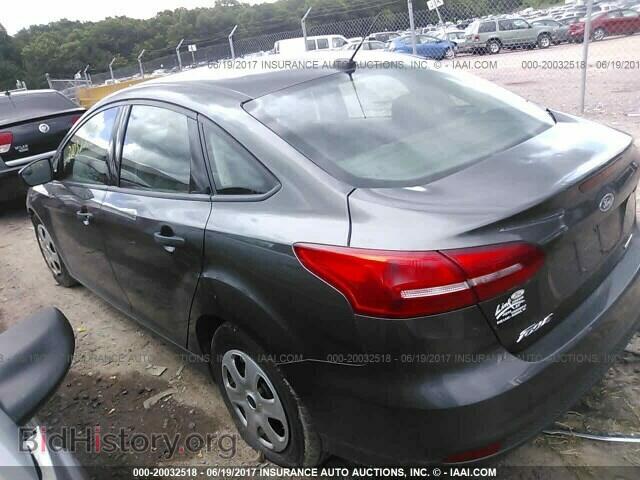 2016 Ford Focus - VIN: 1FADP3E24GL289195 - Photo 3