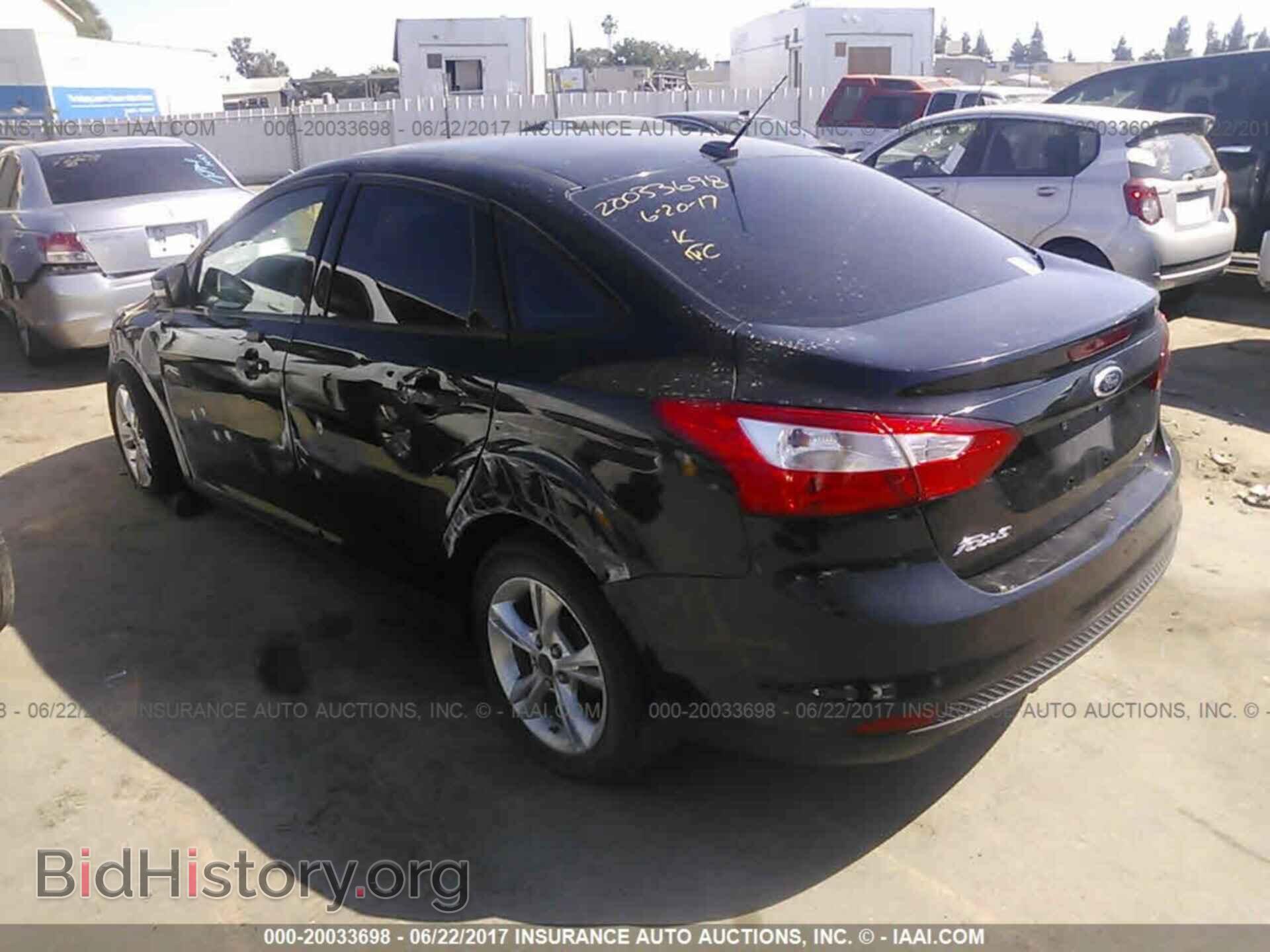 2014 Ford Focus - VIN: 1FADP3F26EL282101 - Photo 3