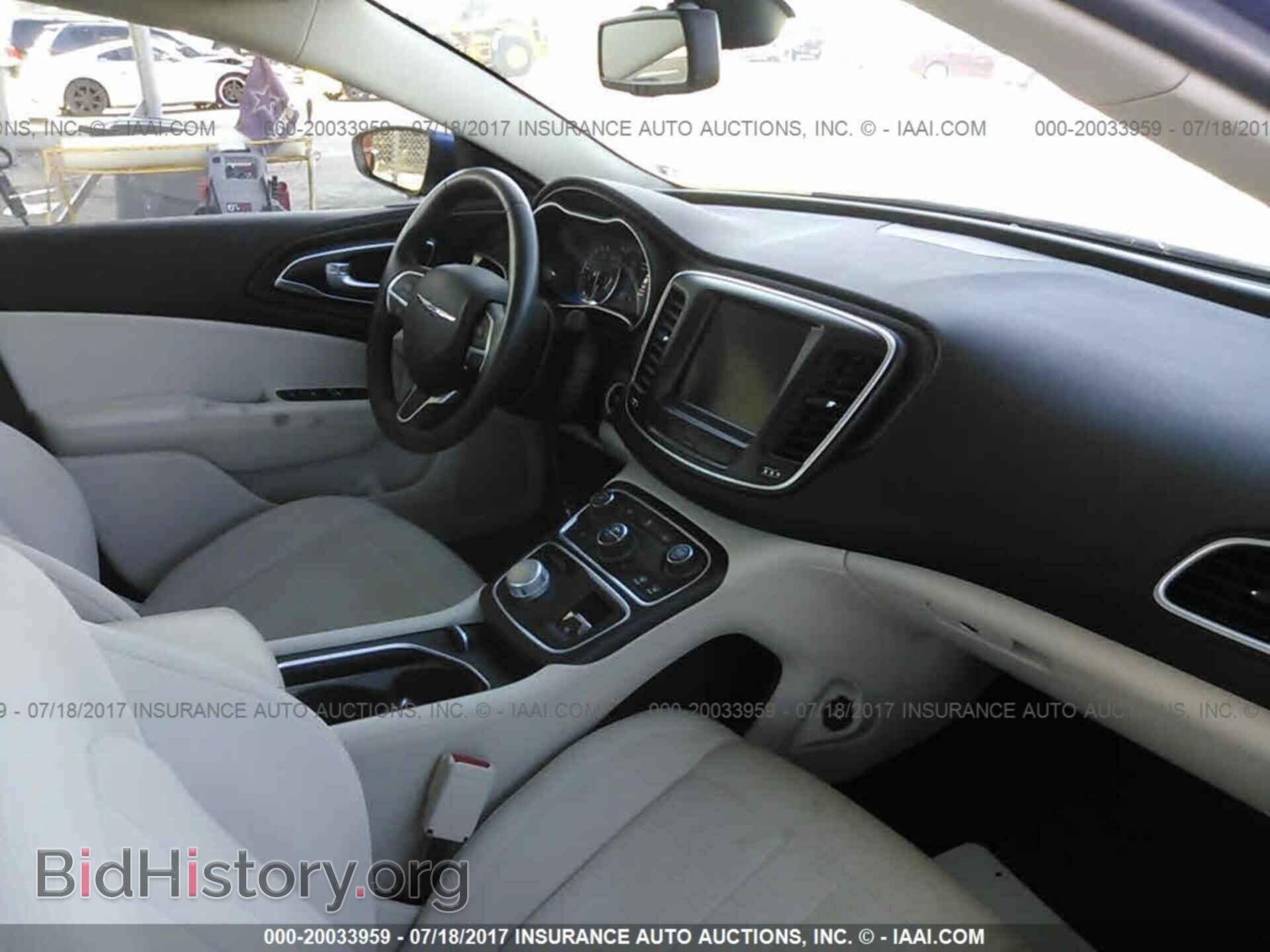 2015 Chrysler 200 - VIN: 1C3CCCAB1FN668511 - Photo 5