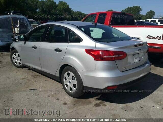 2015 Ford Focus - VIN: 1FADP3E23FL348123 - Photo 3