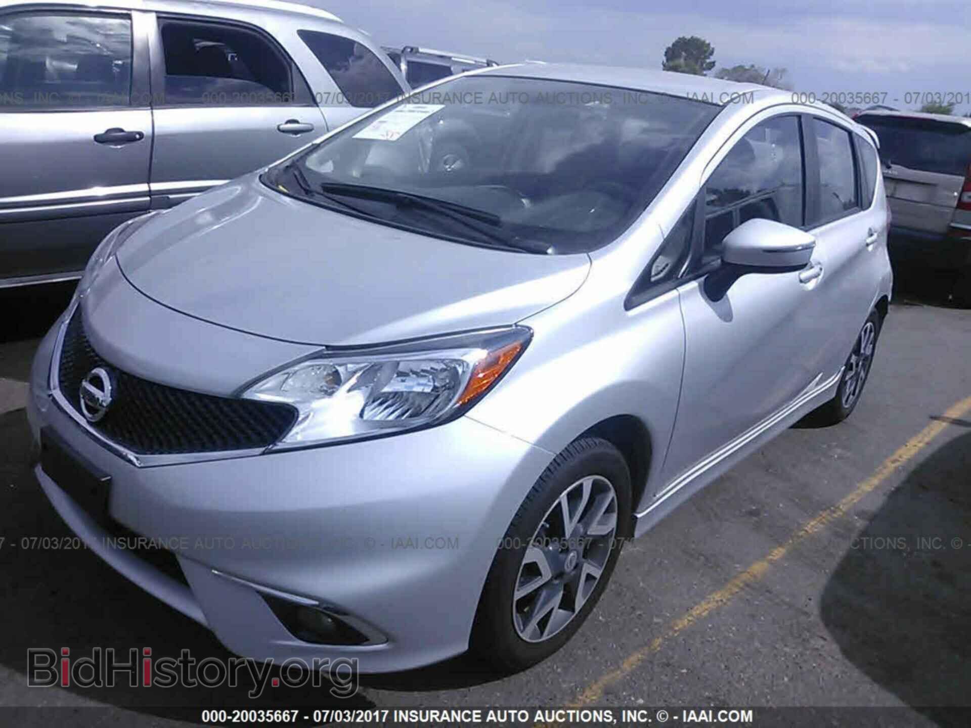 2015 Nissan Versa note - VIN: 3N1CE2CPXFL425596 - Фото 2