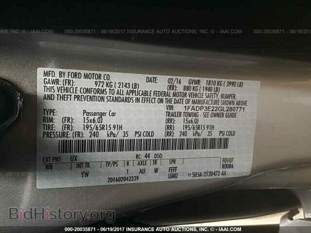 2016 Ford Focus - VIN: 1FADP3E22GL280771 - Photo 9