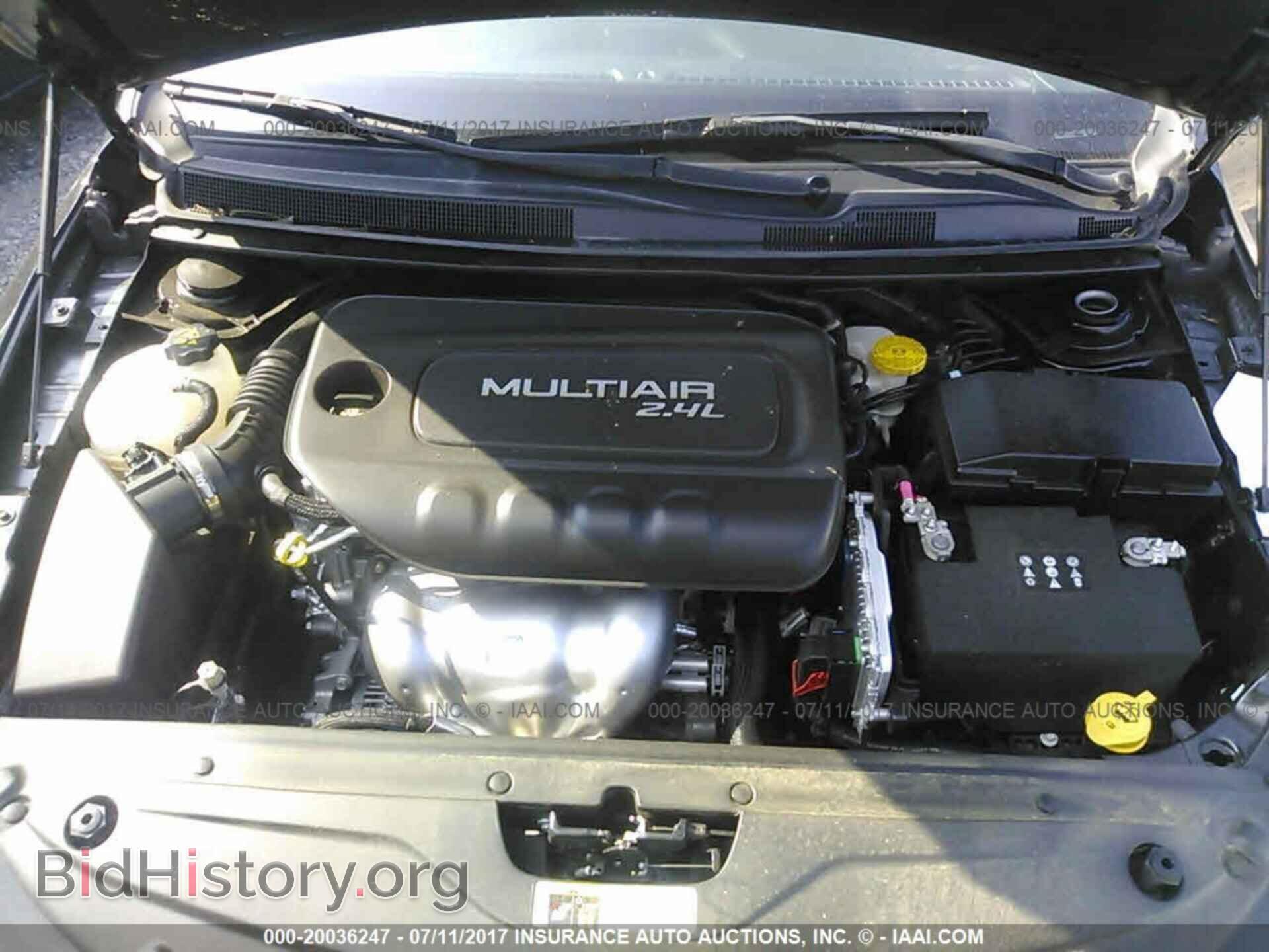 2015 Chrysler 200 - VIN: 1C3CCCAB8FN677027 - Photo 10
