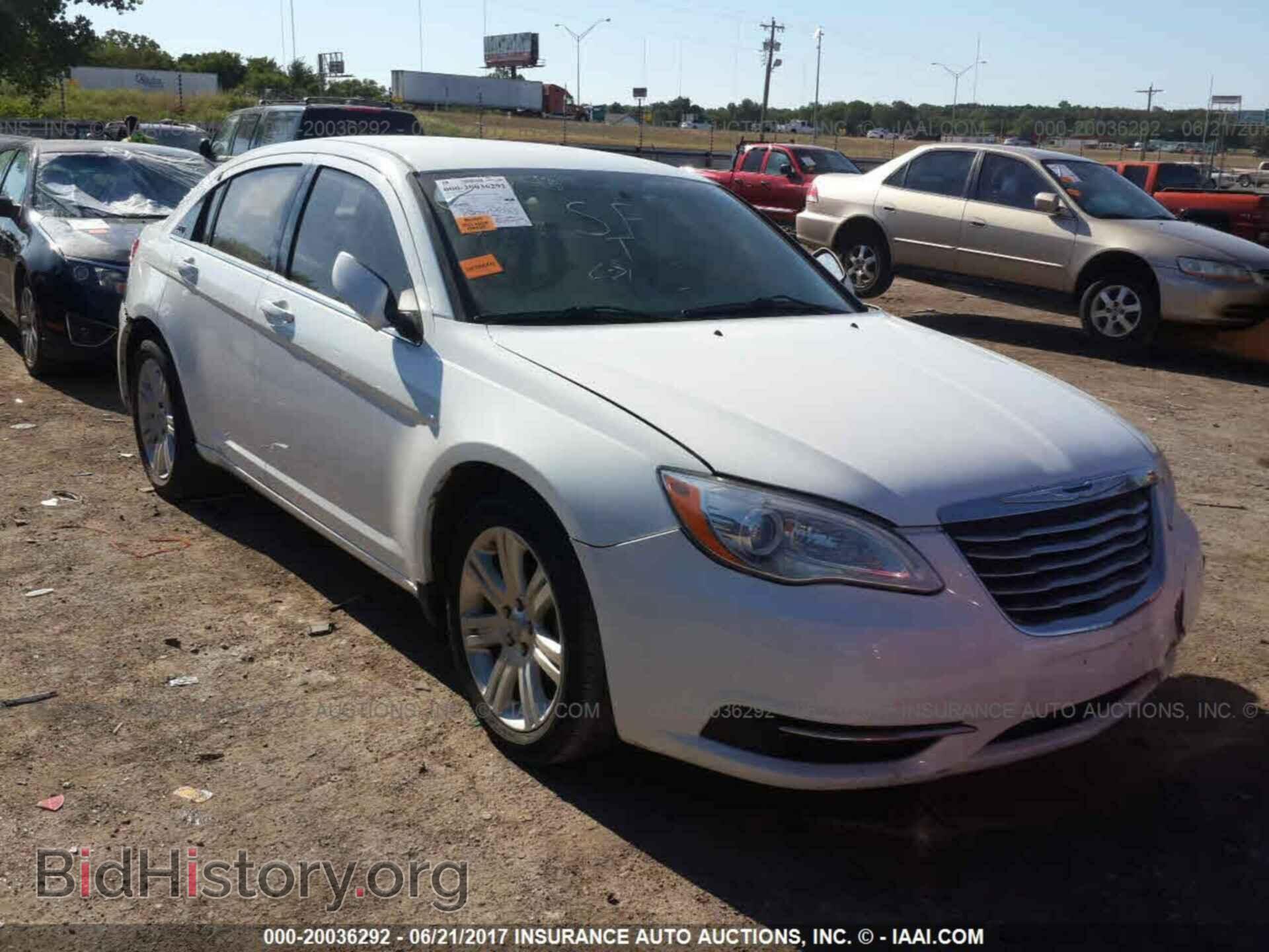 Photo 1C3CCBBB1DN734870 - Chrysler 200 2013