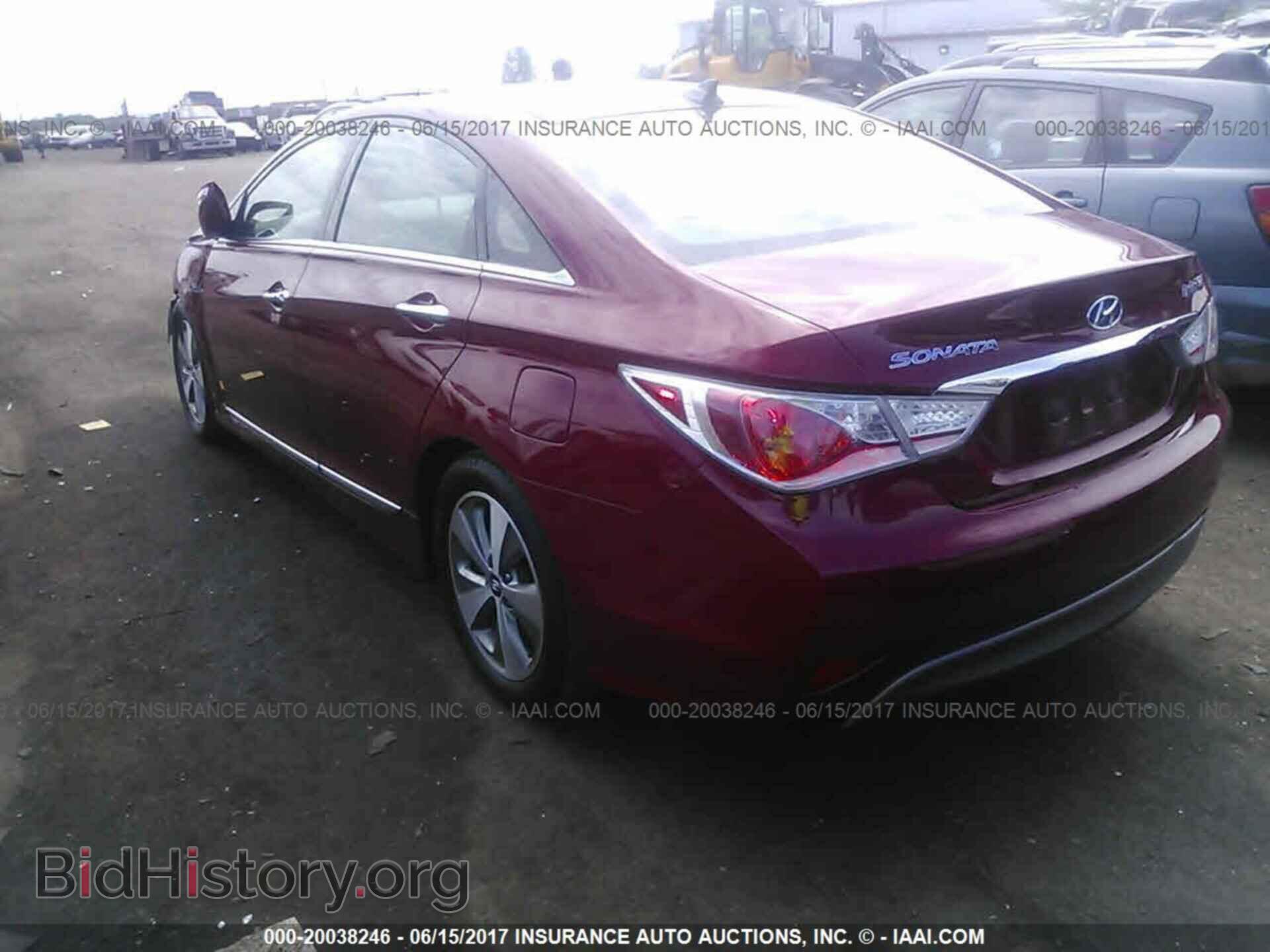 2012 Hyundai Sonata - VIN: KMHEC4A40CA031555 - Фото 3