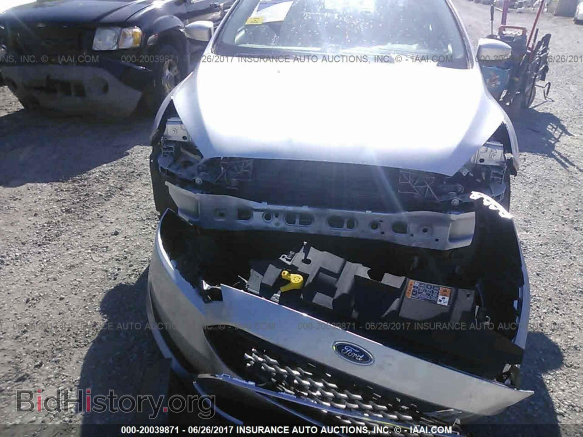 2016 Ford Focus - VIN: 1FADP3F25GL207635 - Photo 6