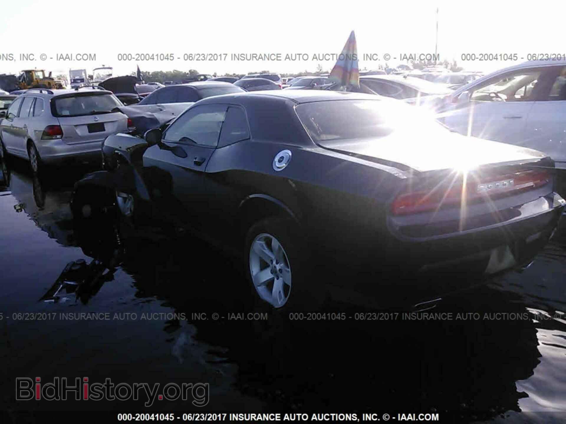 2013 Dodge Challenger - VIN: 2C3CDYAG5DH673044 - Photo 3