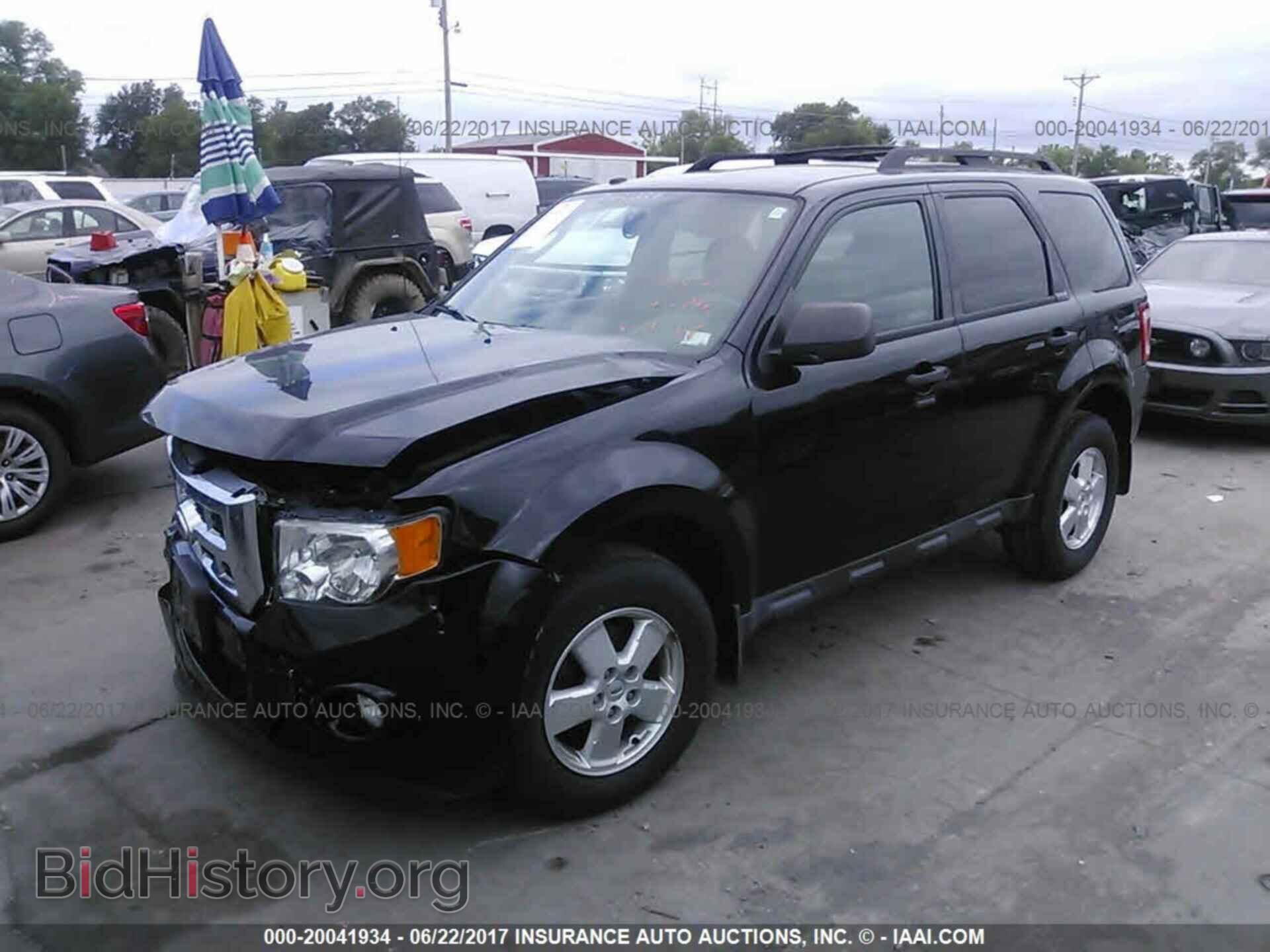 2012 Ford Escape - VIN: 1FMCU0D75CKA33802 - Photo 2