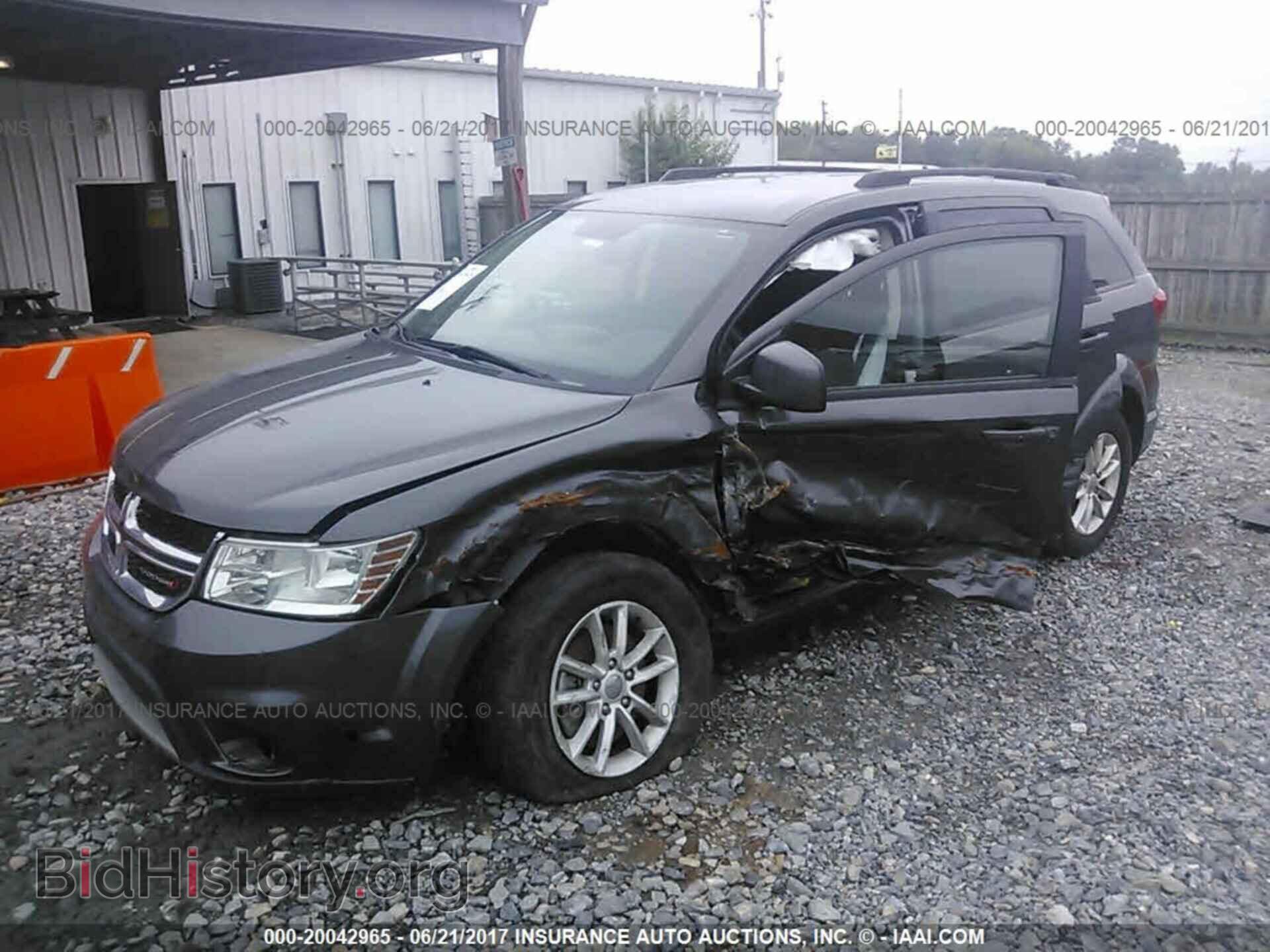 2015 Dodge Journey - VIN: 3C4PDCBG8FT716767 - Photo 2