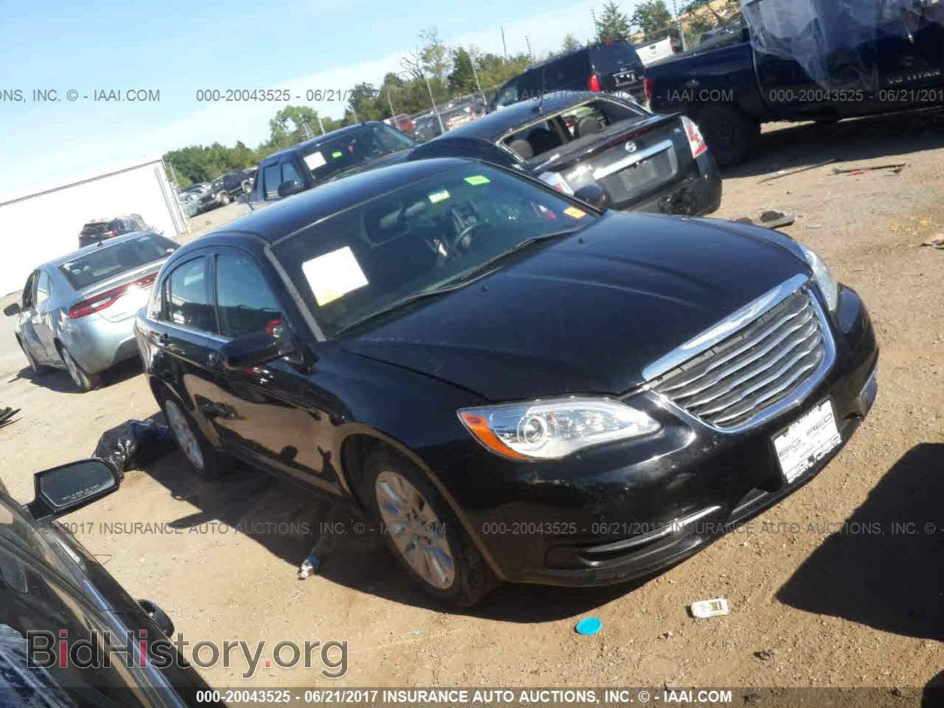 Photo 1C3CCBAB1EN213666 - Chrysler 200 2014