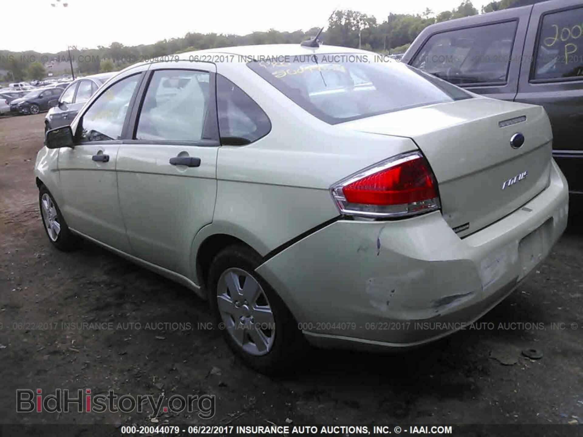 2011 Ford Focus - VIN: 1FAHP3EN4BW166399 - Фото 3