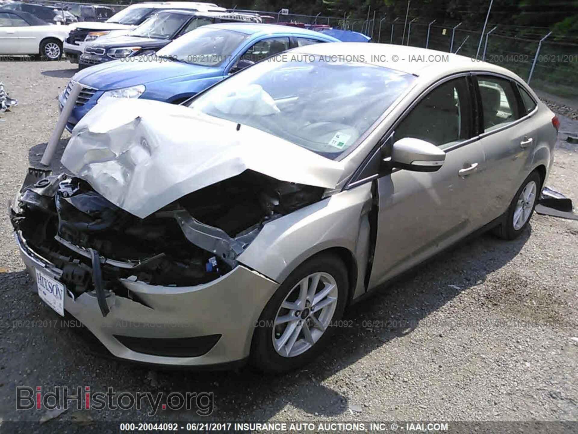2016 Ford Focus - VIN: 1FADP3F23GL210873 - Фото 2