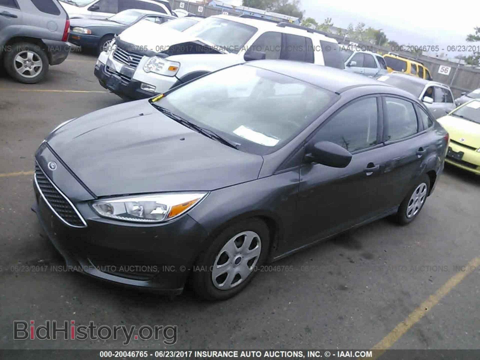 2016 Ford Focus - VIN: 1FADP3E2XGL293638 - Фото 2
