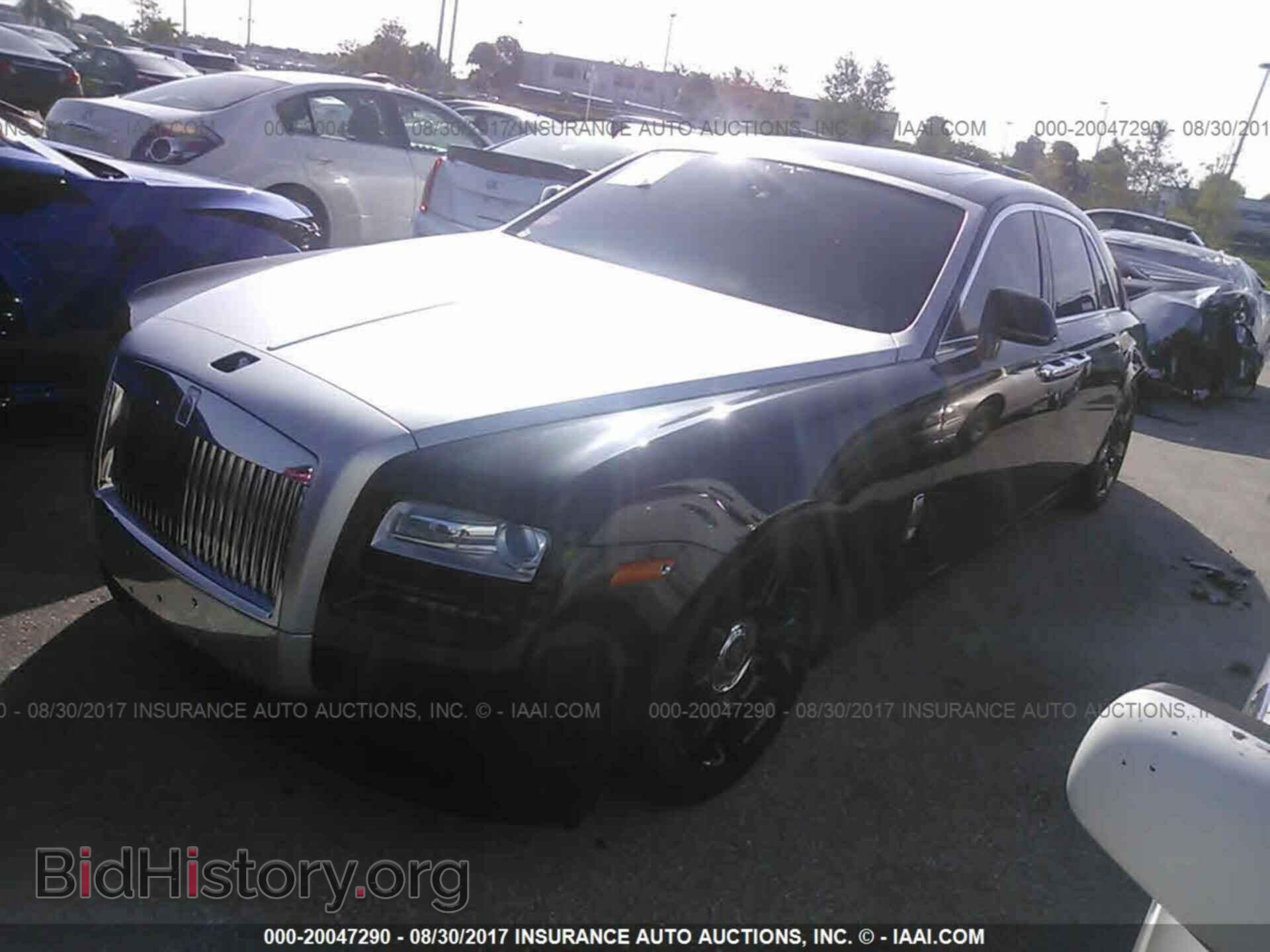 2012 Rolls-royce Ghost - VIN: SCA664S51CUX51072 - Photo 2