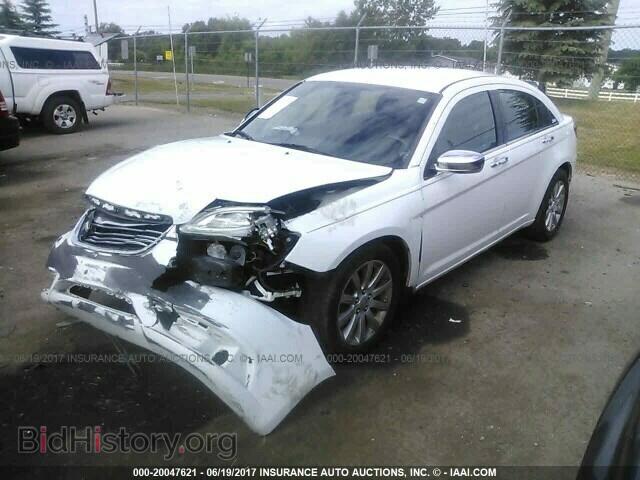 2013 Chrysler 200 - VIN: 1C3CCBCG2DN723211 - Photo 2