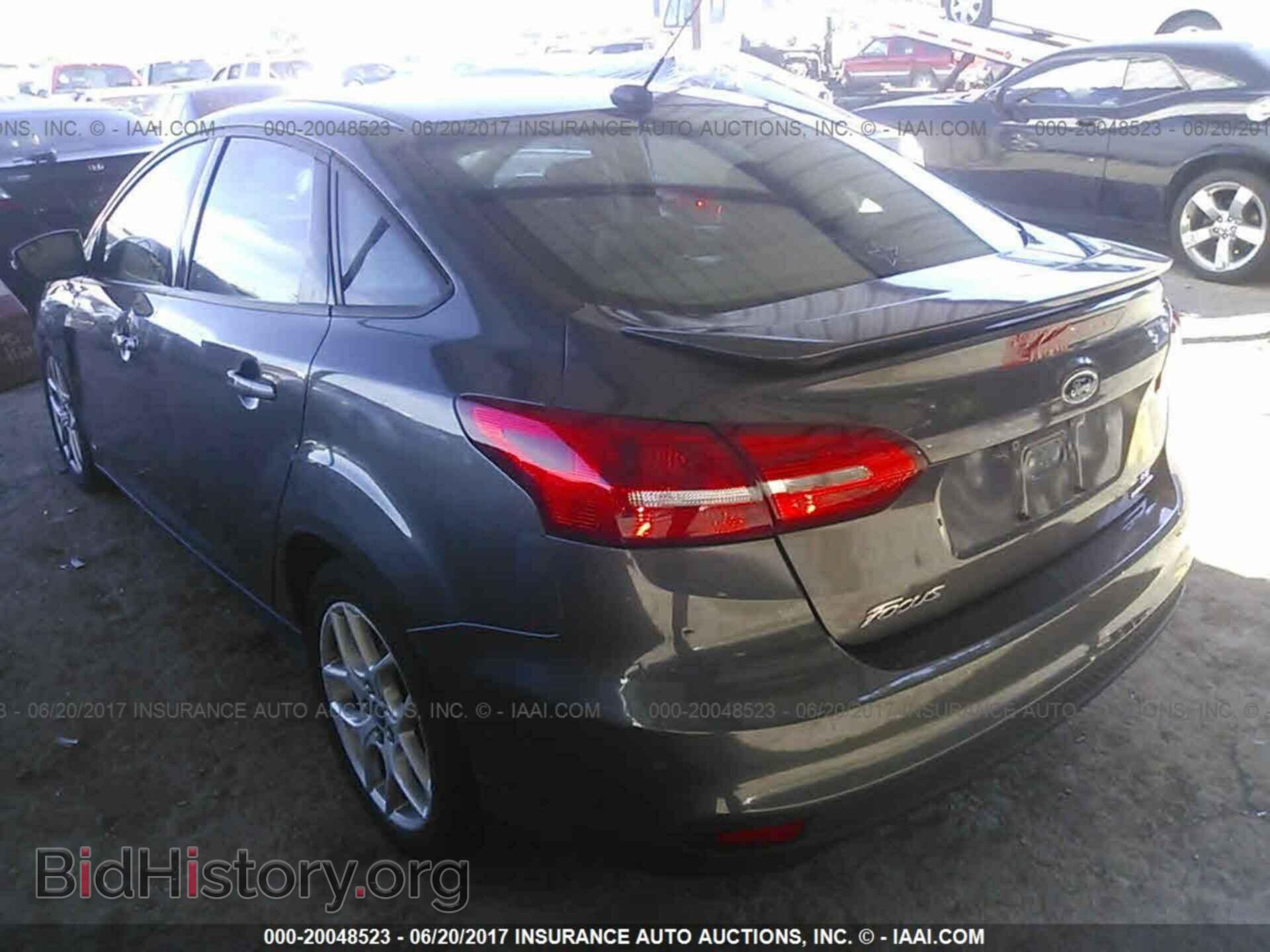 2015 Ford Focus - VIN: 1FADP3F27FL334059 - Photo 3