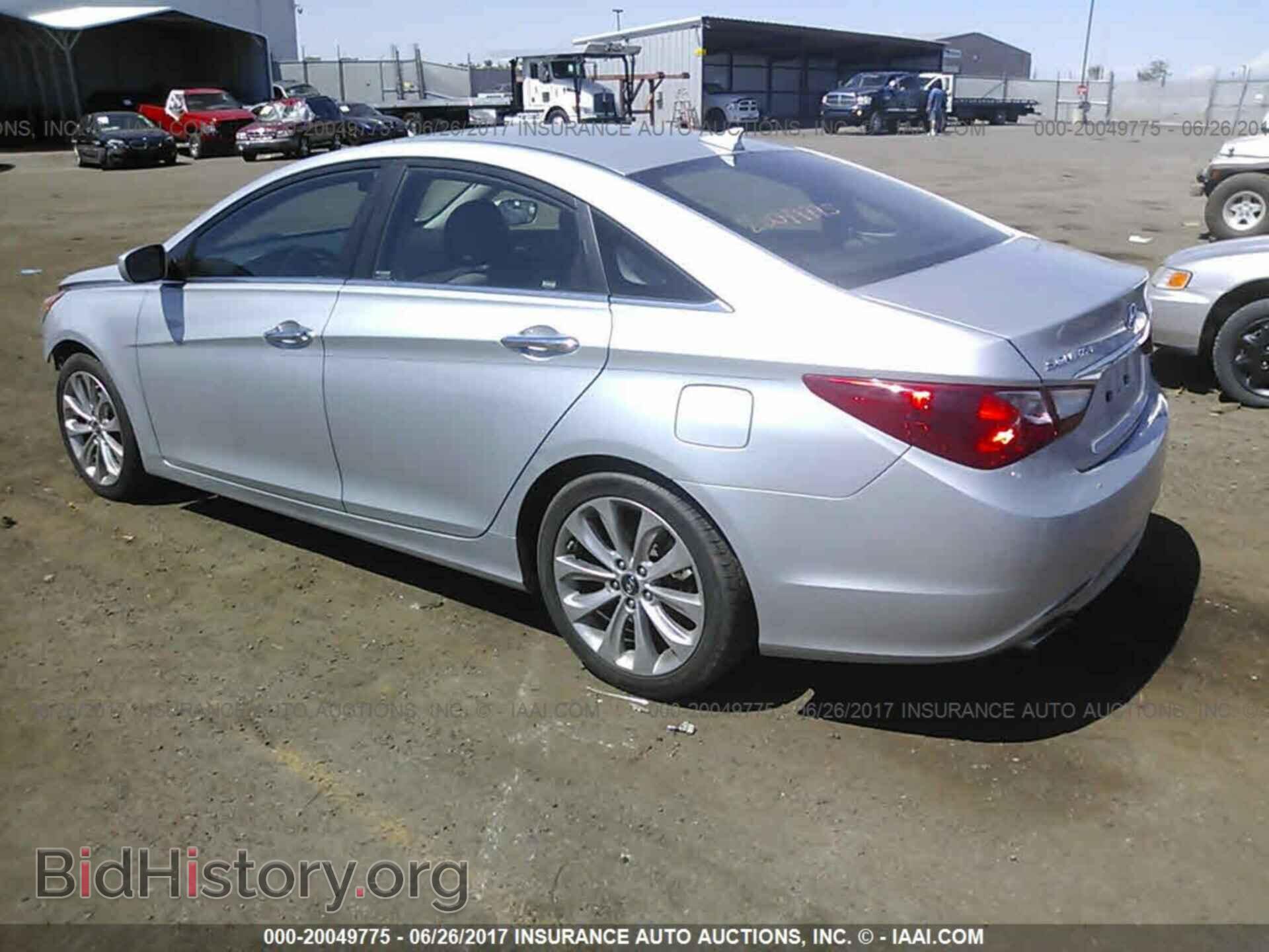 2012 Hyundai Sonata - VIN: 5NPEC4AC6CH330293 - Фото 3