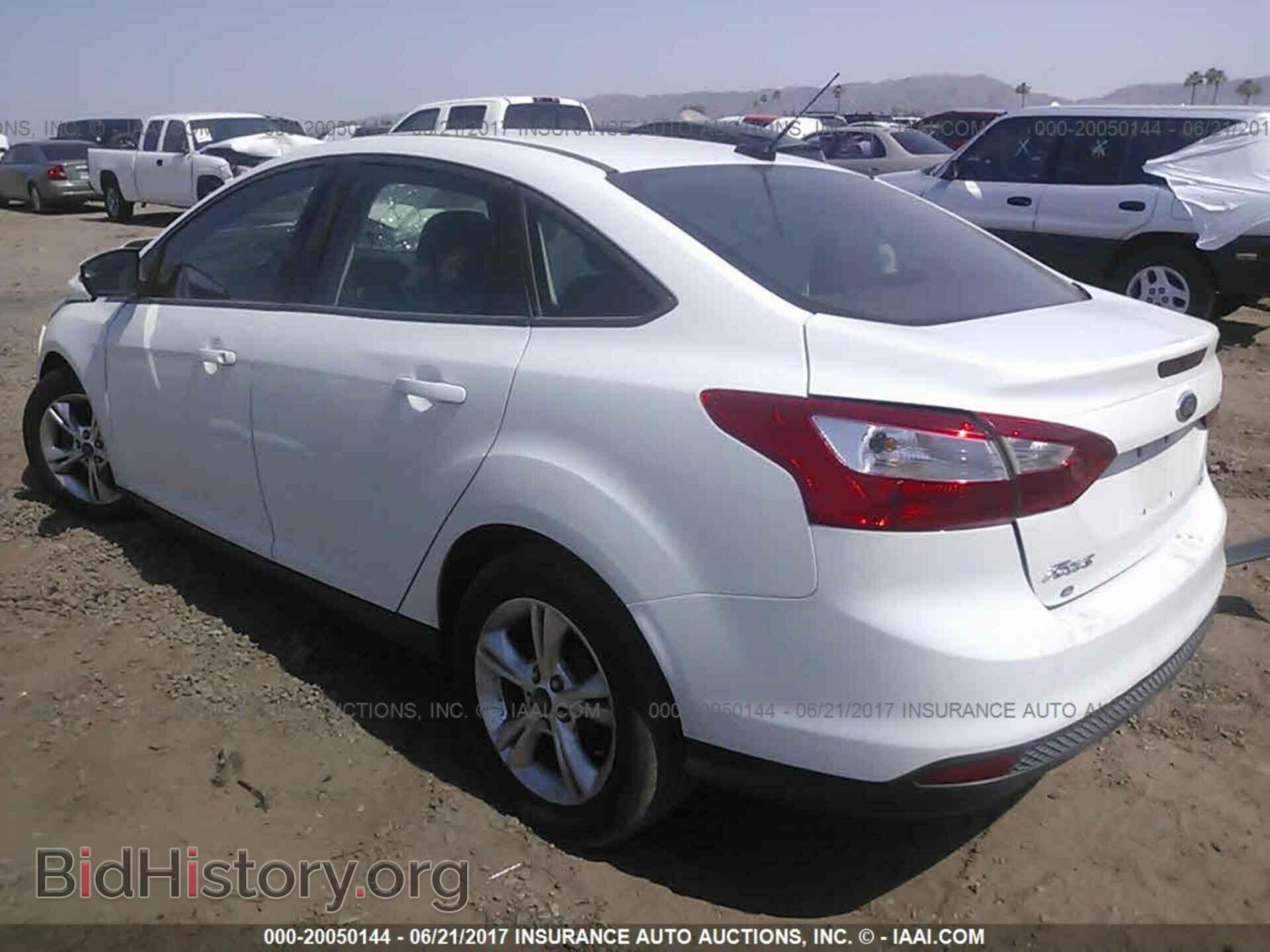 2013 Ford Focus - VIN: 1FADP3F22DL246761 - Photo 3